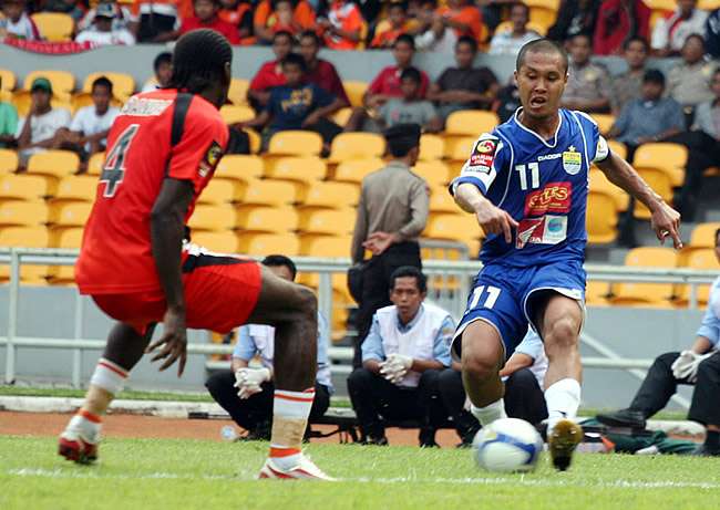 Satoshi Otomo - Persib Bandung 2010