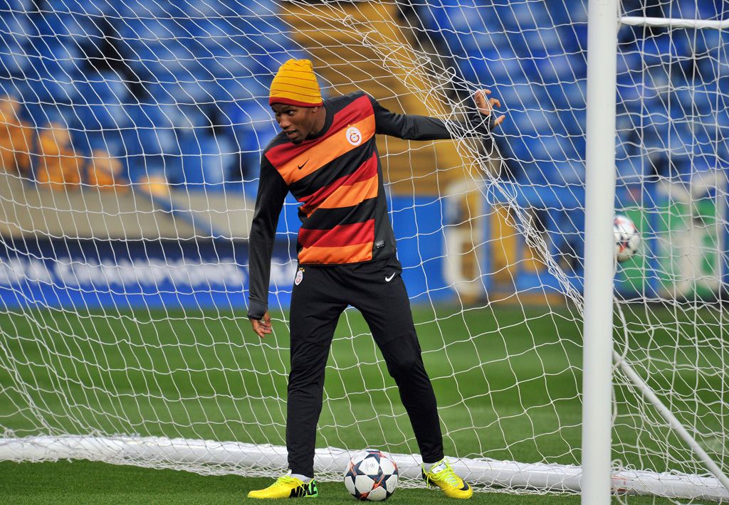 Drogba training Stamford Bridge