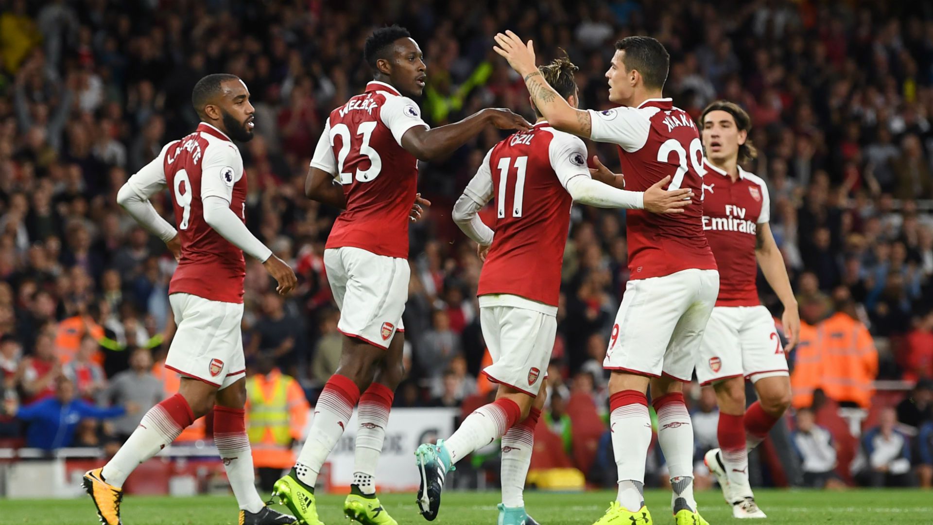 arsenal leicester - arsenal celebration welbeck goal - premier league