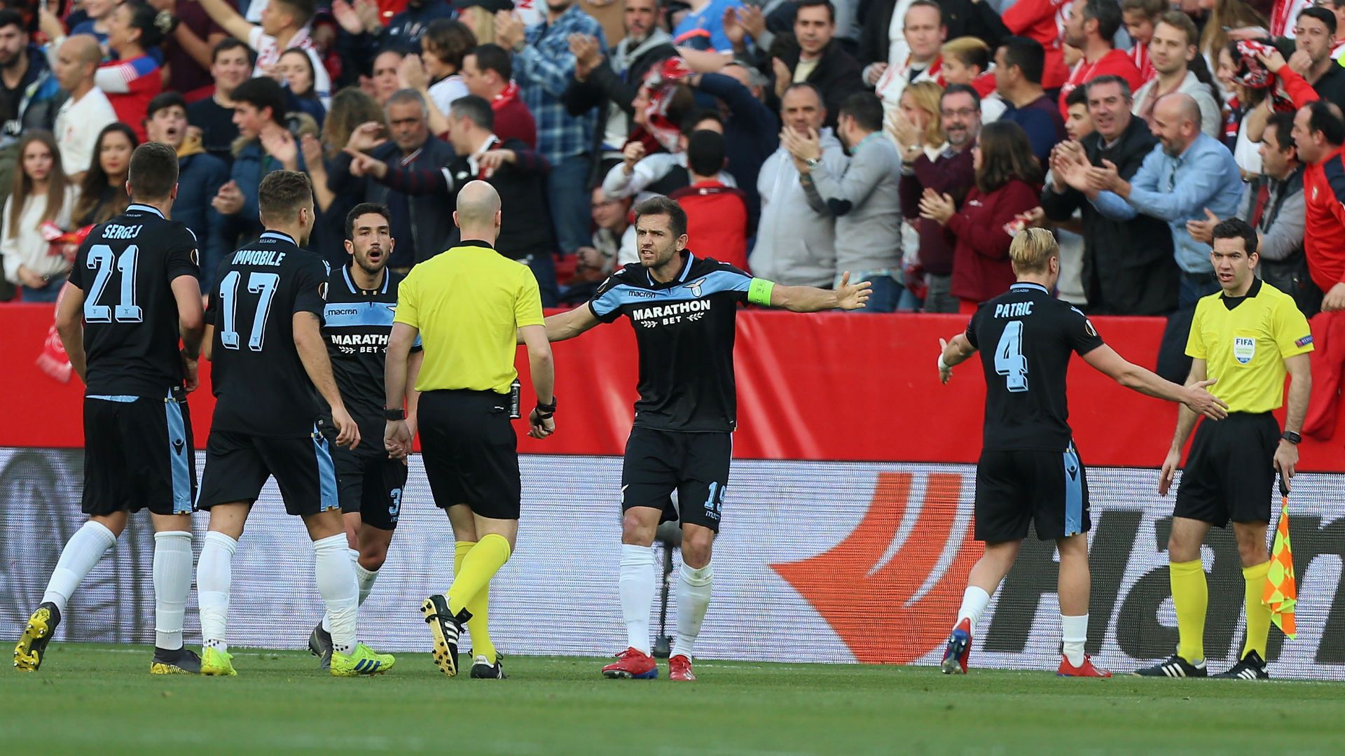 Senad Lulic Sevilla Lazio Europa League