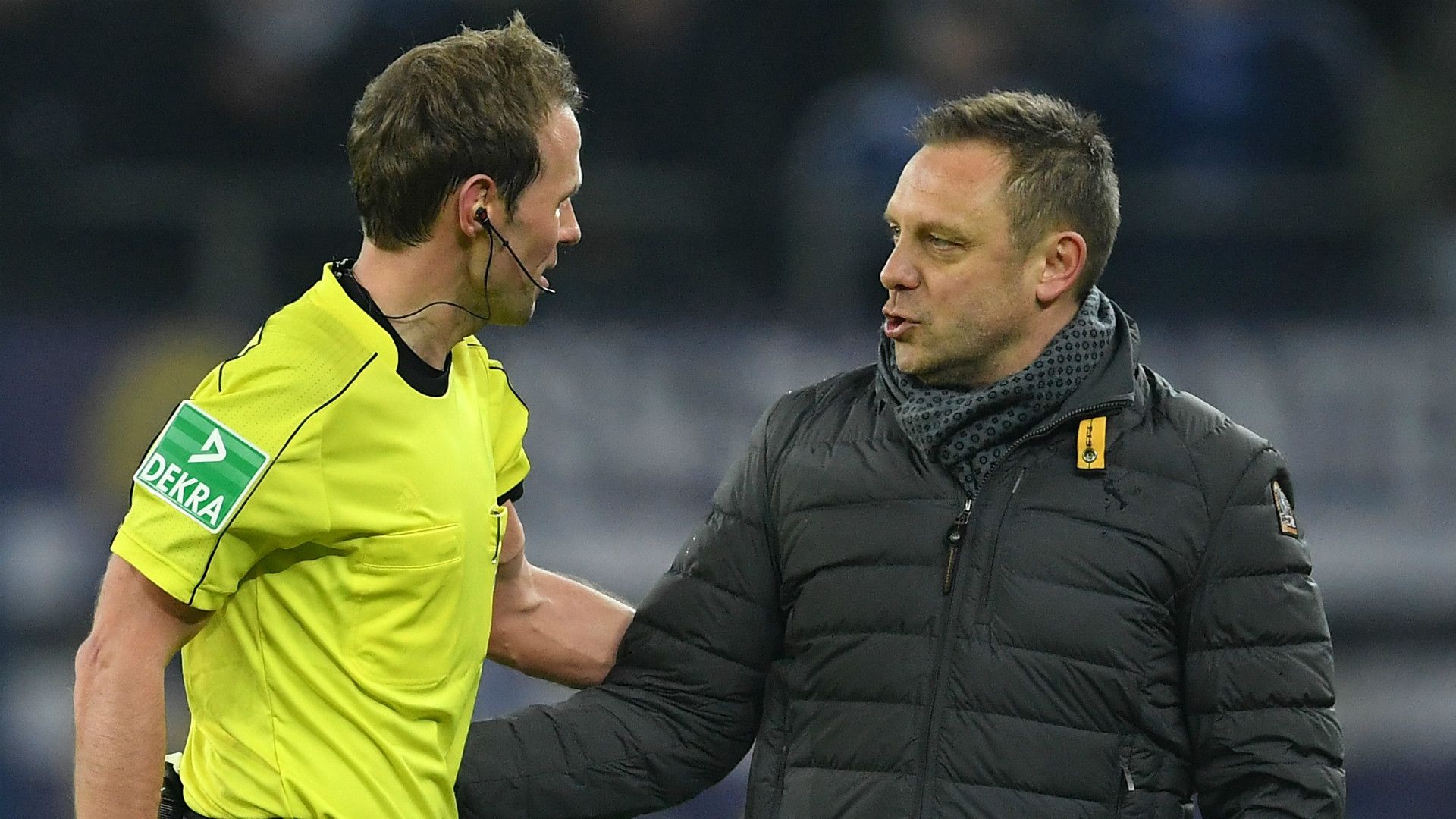 REFEREE SASCHA STEGEMANN ANDRE BREITENREITER HANNOVER GERMAN BUNDESLIGA 04022018