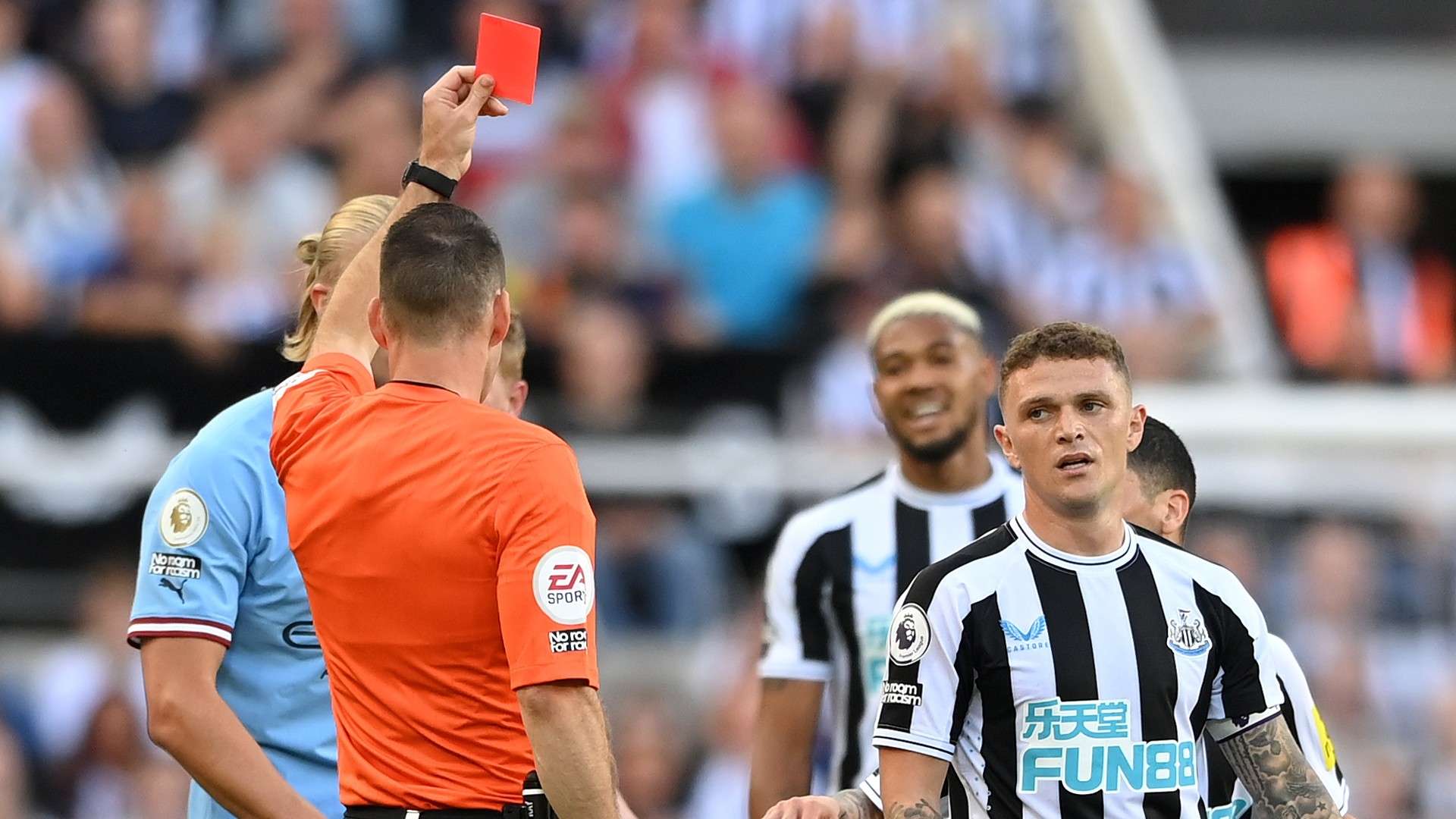 Kieran Trippier Newcastle Manchester City 2022-23 red card