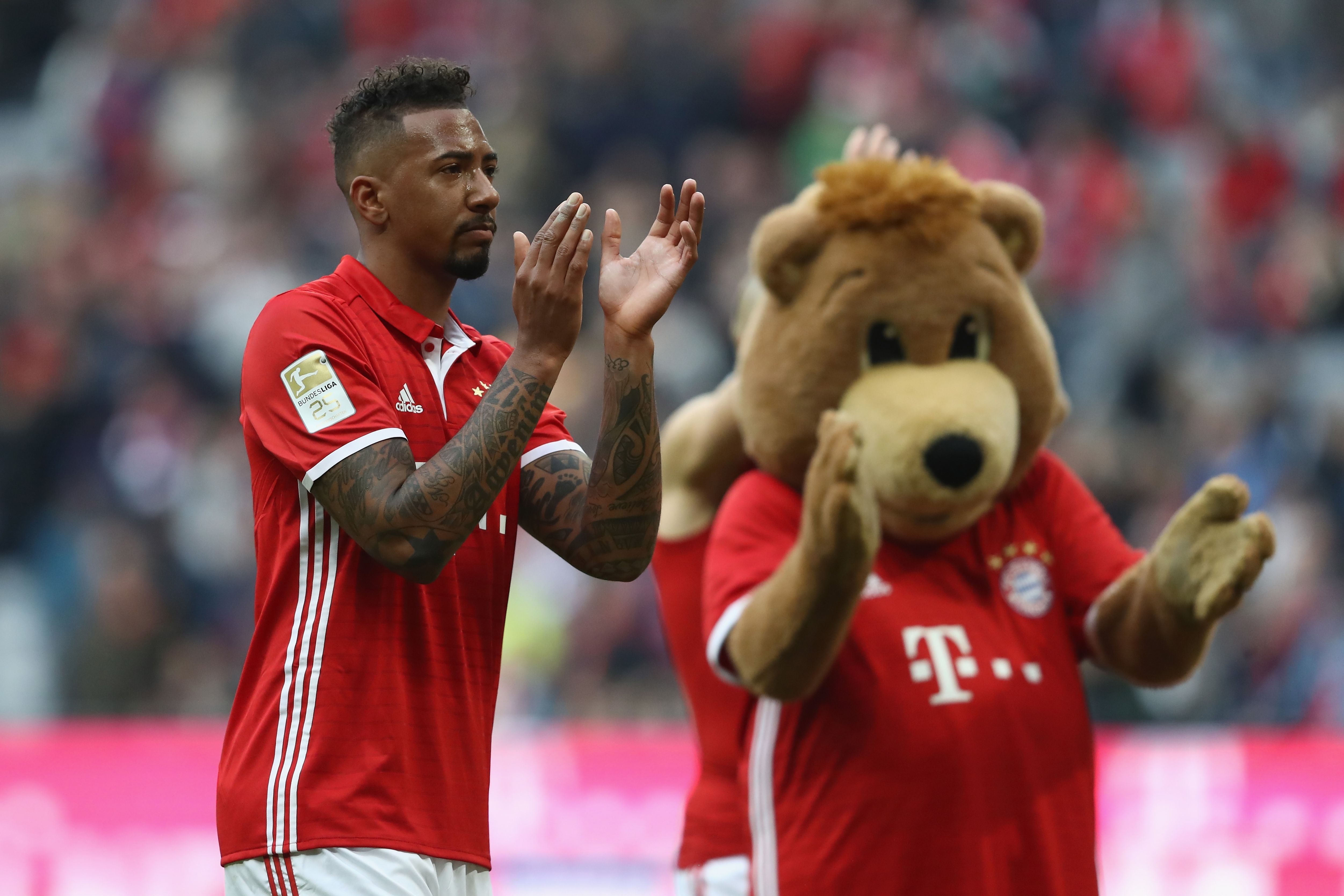 *NO GALLERY* Jerome BOateng FC Bayern FC Aufsburg 20170401