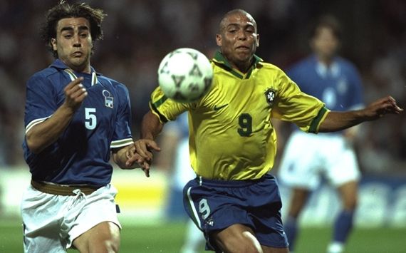 Cannavaro & Ronaldo - Italy-Brazil
