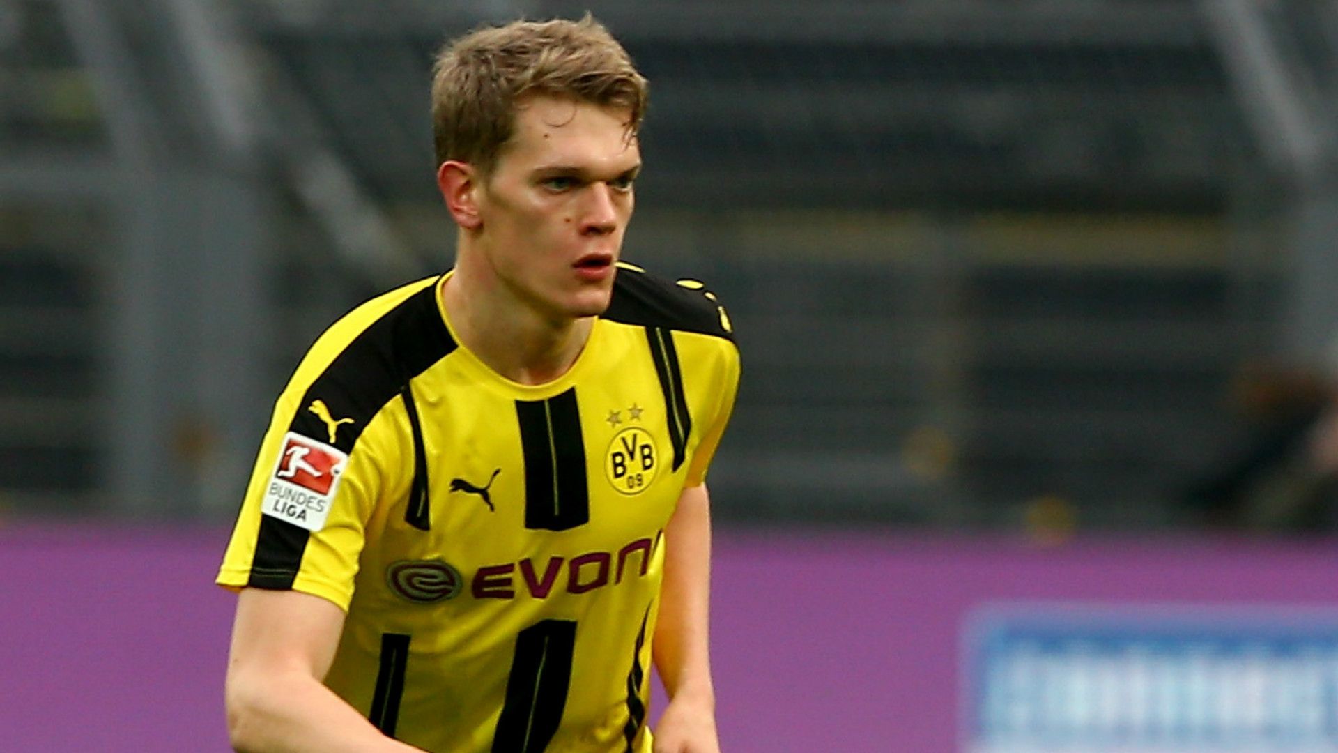Matthias Ginter Borussia Dortmund 18022017