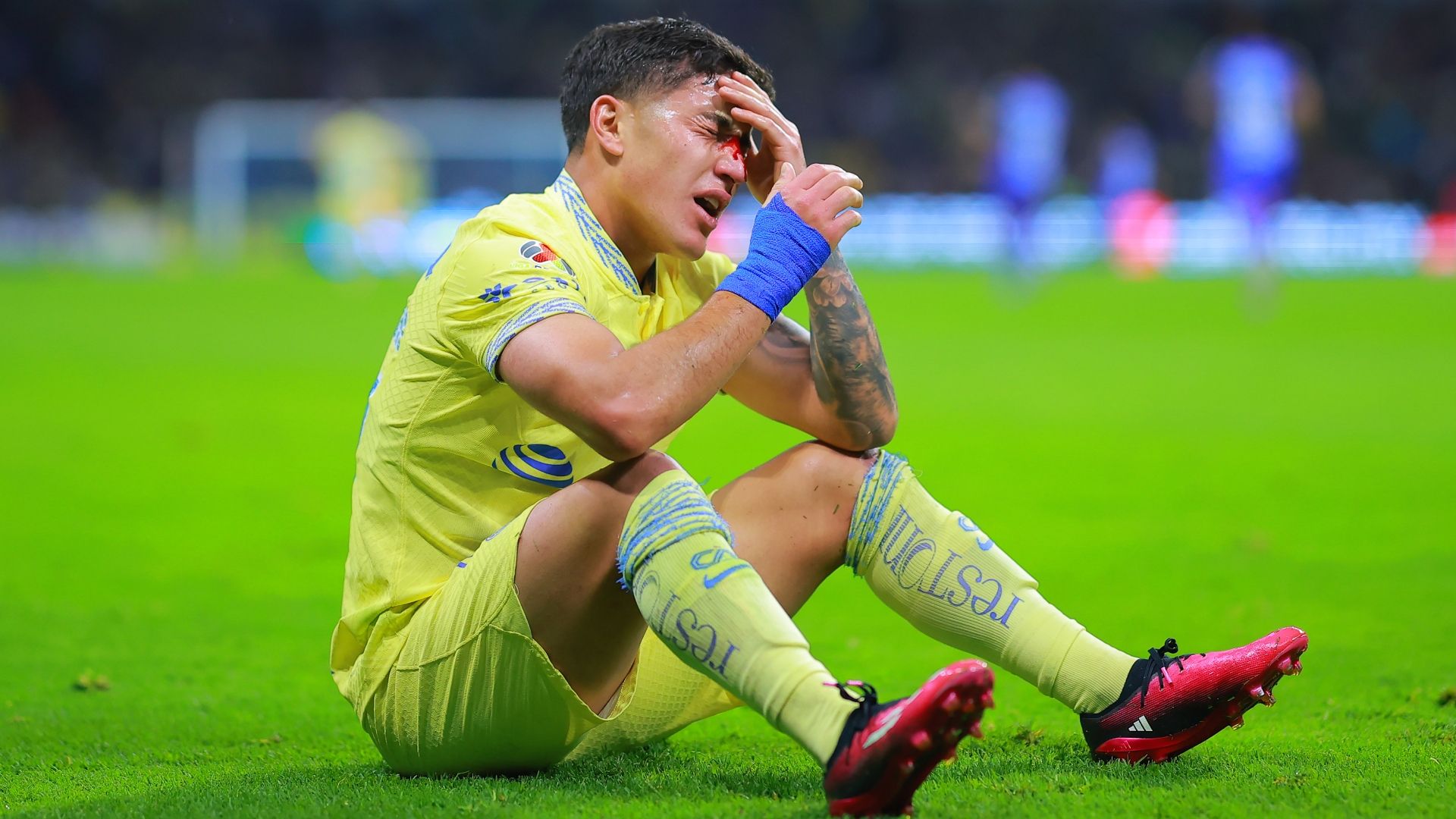 Alejandro Zendejas sufre golpe contra Rayados