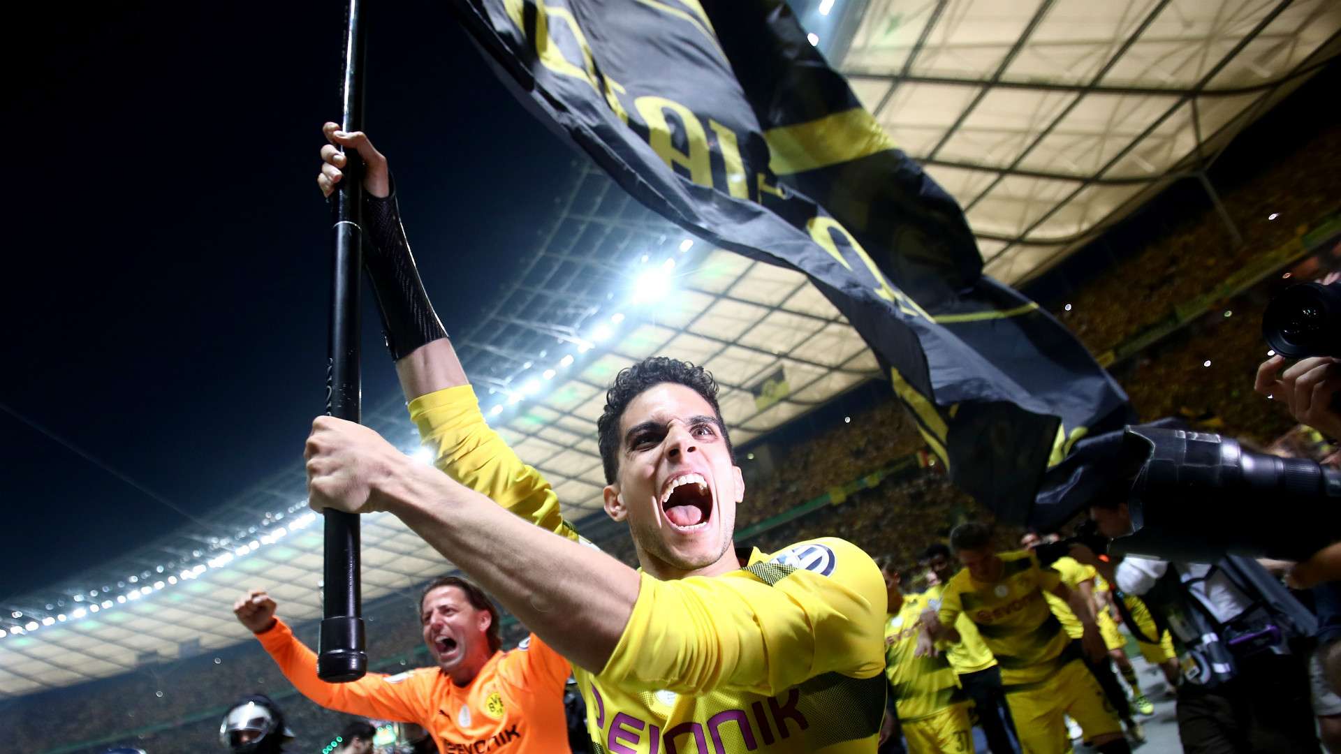 MARC BARTRA BORUSSIA DORTMUND DFB POKAL GERMAN CUP FINAL 27052017