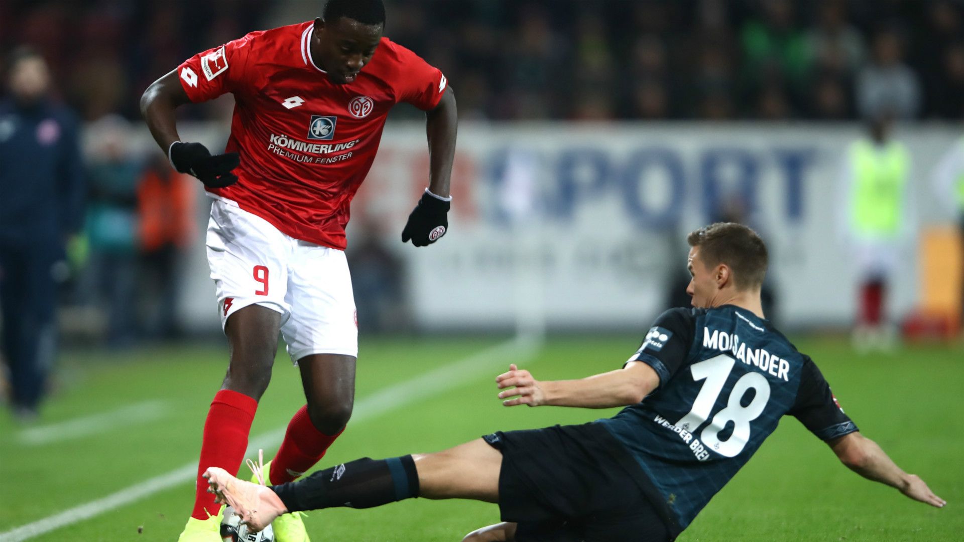 JEAN-PHILIPPE MATETA MAINZ NIKLAS MOISANDER WERDER BREMEN GERMAN BUNDESLIGA 04112018