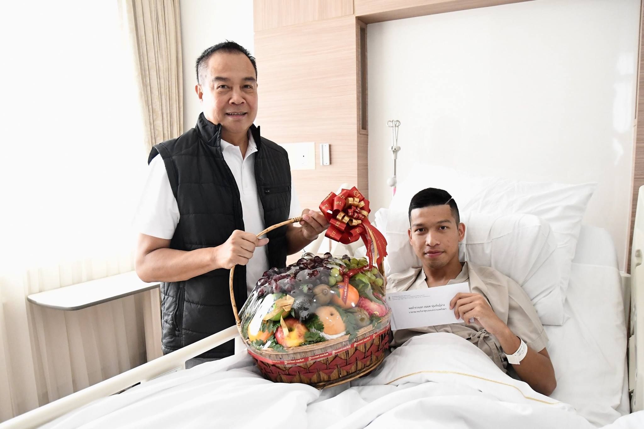 พล.ต.อ. สมยศ พุ่มพันธุ์ม่วง, ธนบูรณ์ เกษารัตน์