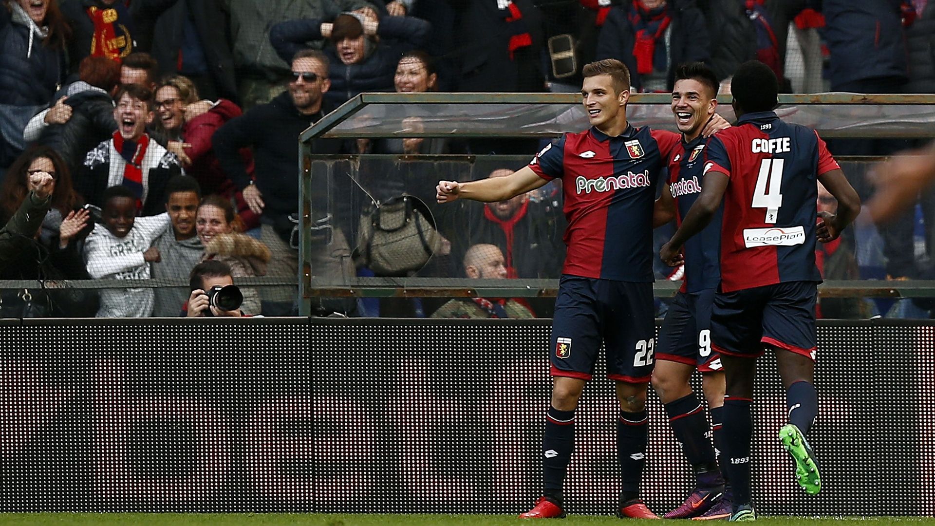Giovanni Simeone Genoa