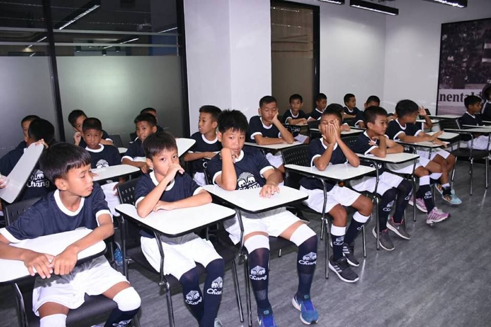 ช้าง เอฟเอ คัพ ฟุตบอล แคมป์ 2018