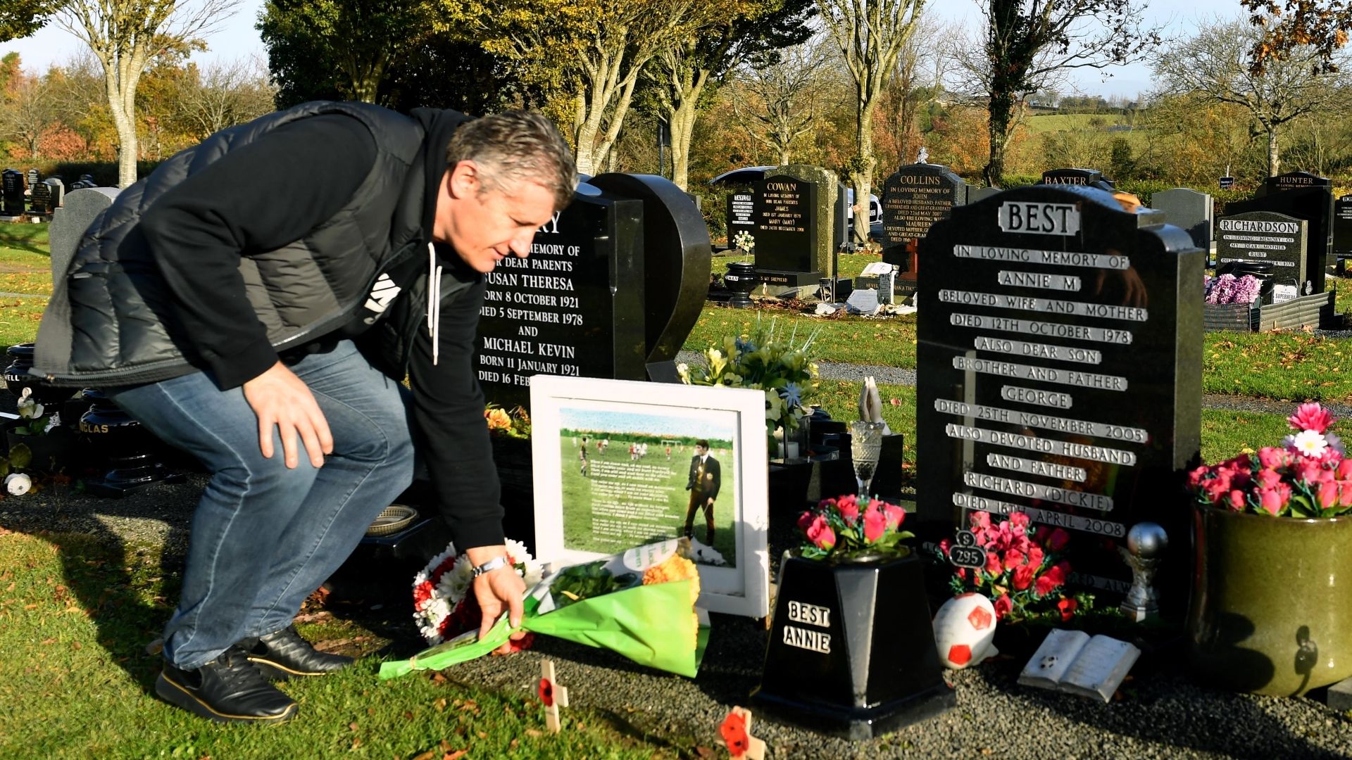 Davor Suker, George Best grave
