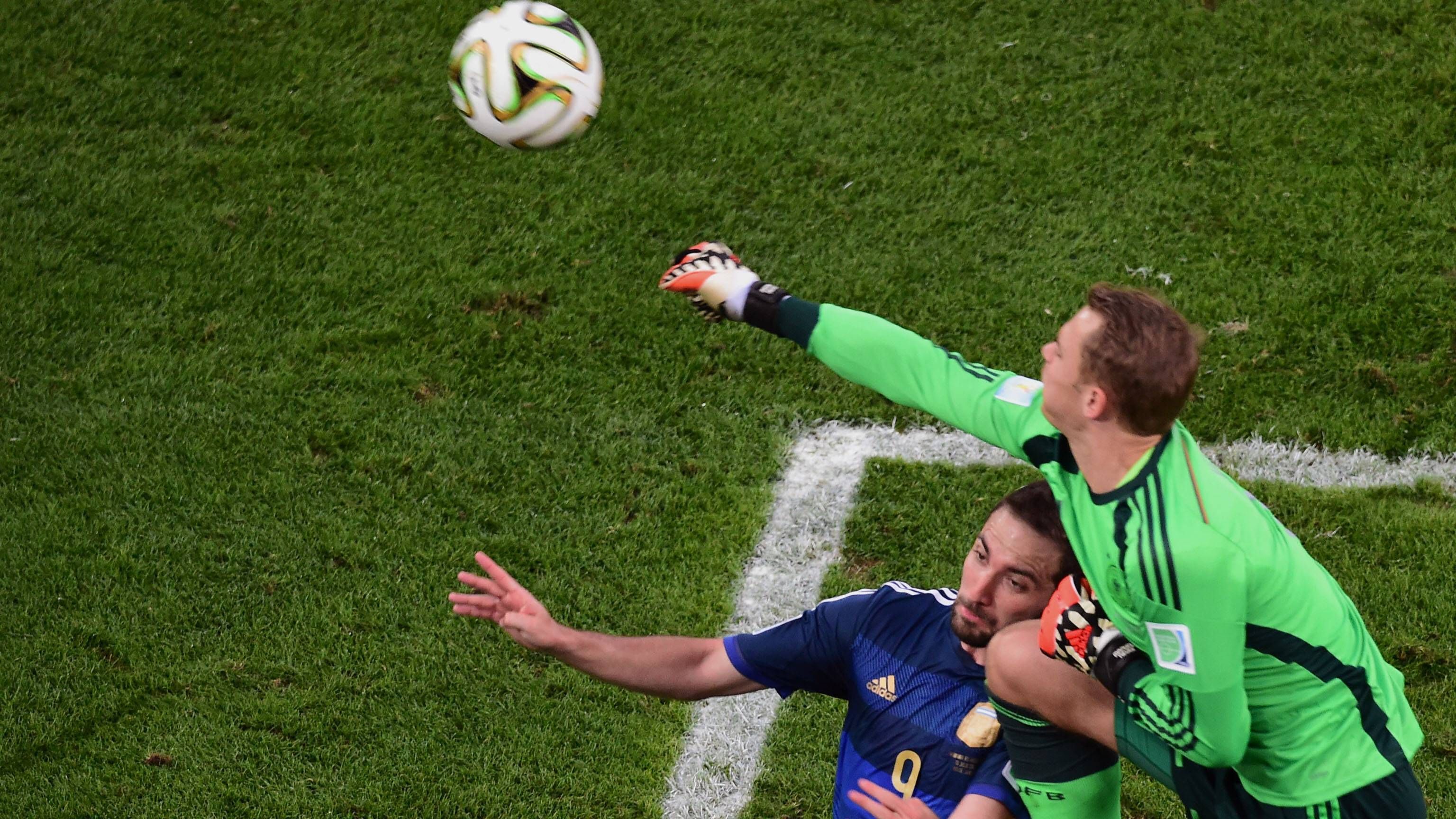 GERMANY ONLY Gonzalo Higuain Manuel Neuer WC final 2014