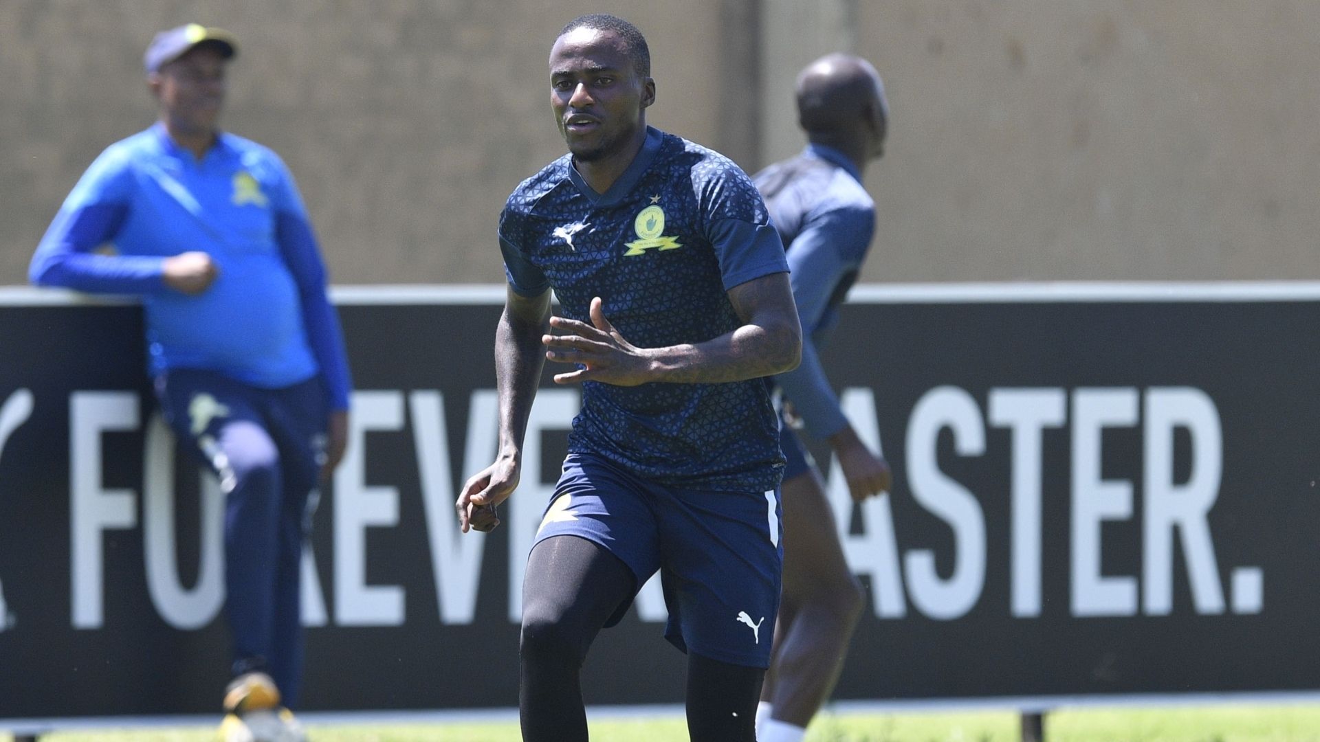 Predicting Mamelodi Sundowns' XI to face Orlando Pirates - Will Thembinkosi  Lorch make his Masandawana debut? | Goal.com South Africa