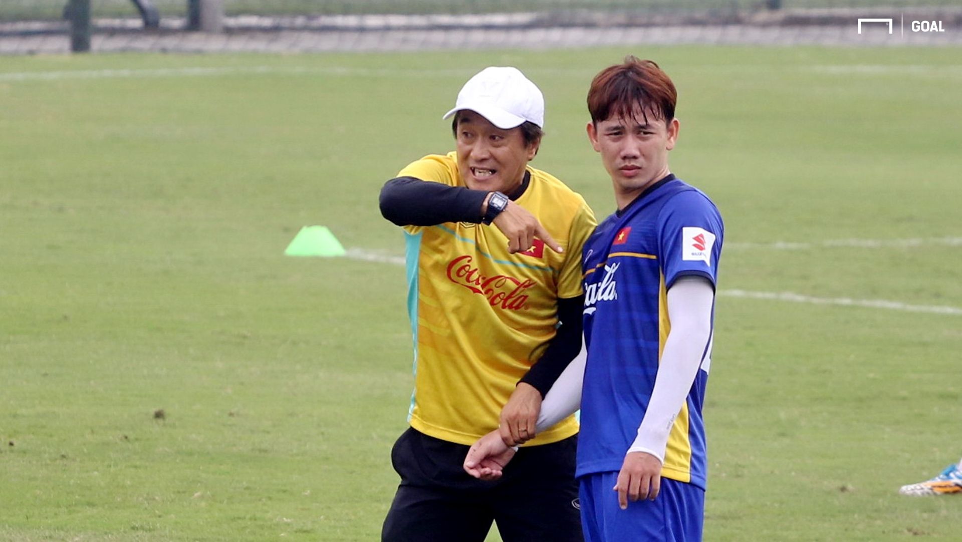 Tuyển Việt Nam tập luyện chiều 21/12