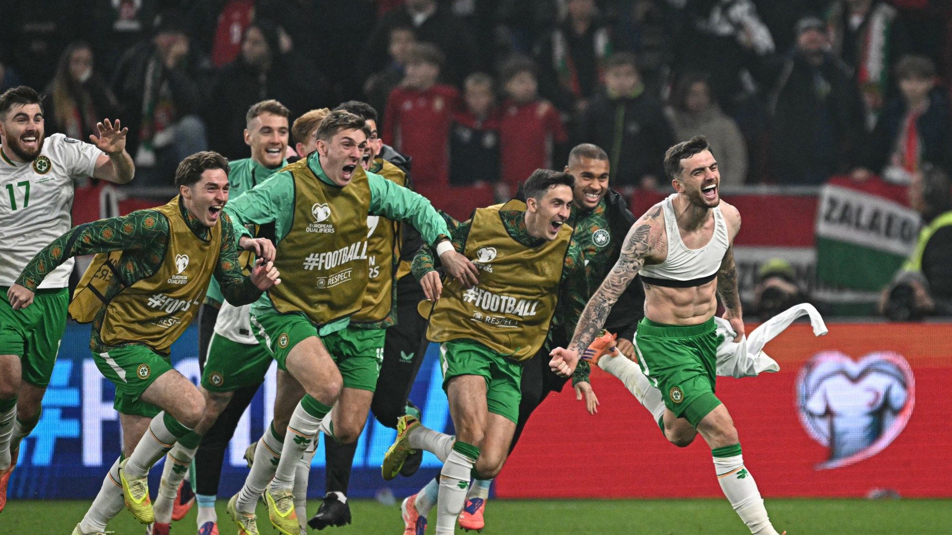 Republic of Ireland team celebrates Troy Parrott's goal vs Hungary World Cup 2026 qualification