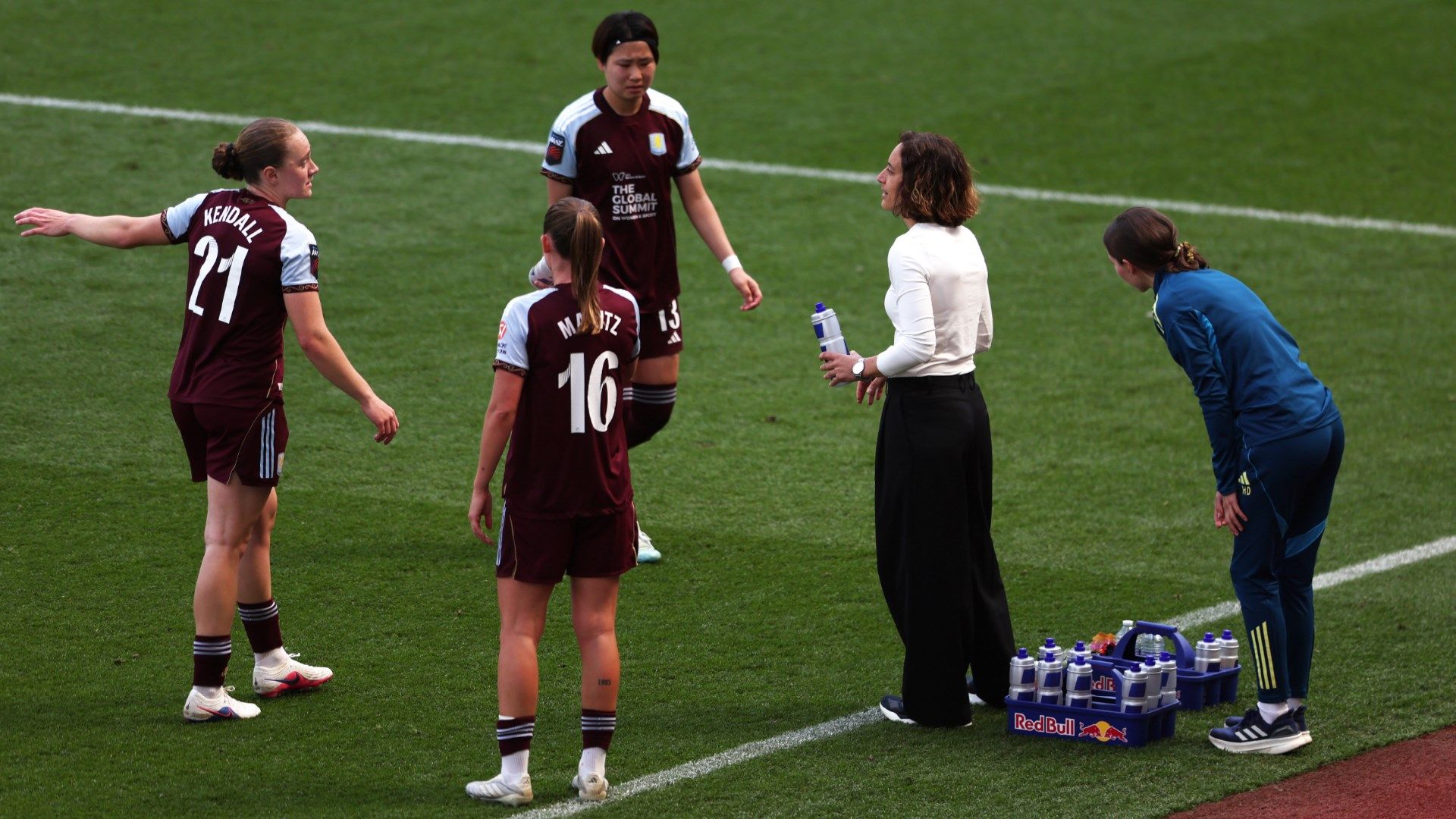 Lucia Kendall Natalia Arroyo Aston Villa Women 2025-26