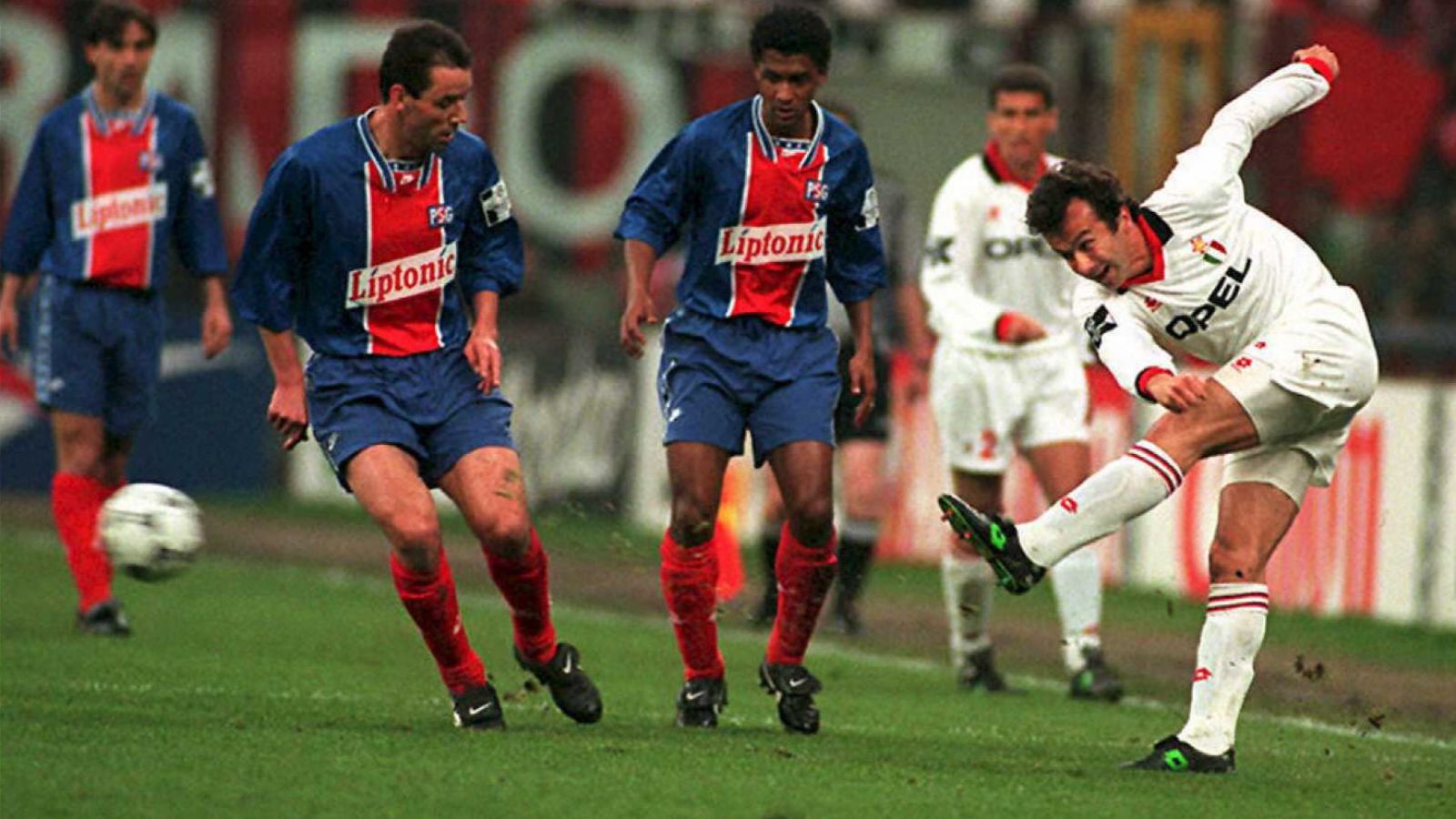 Milan PSG 1995