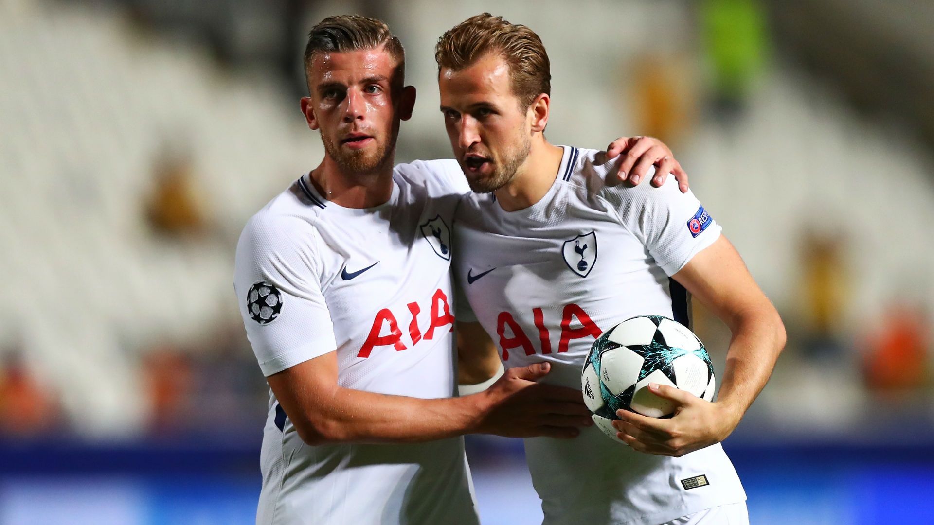 Alderweireld_Kane_cropped