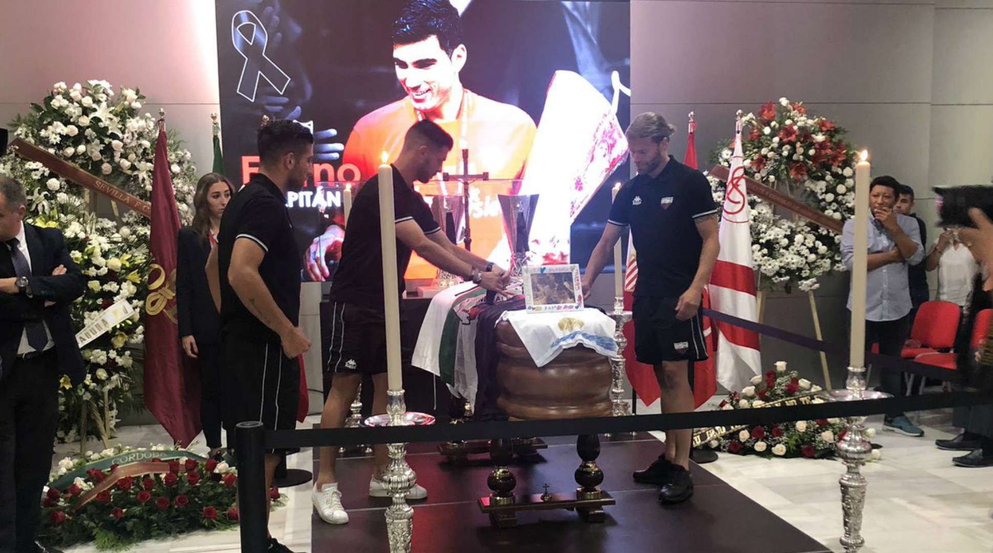 La capilla ardiente de Reyes