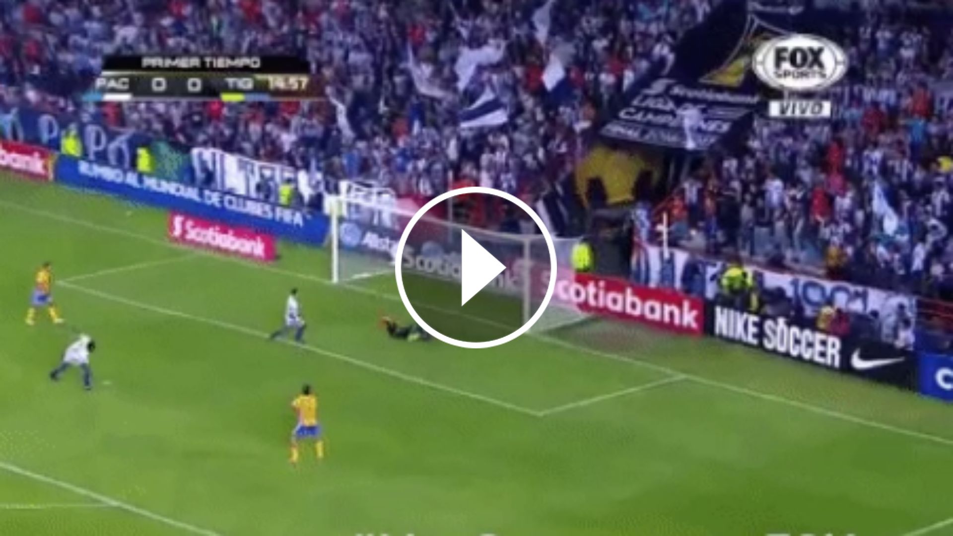 Atajada Blanco a Gignac final Concacaf