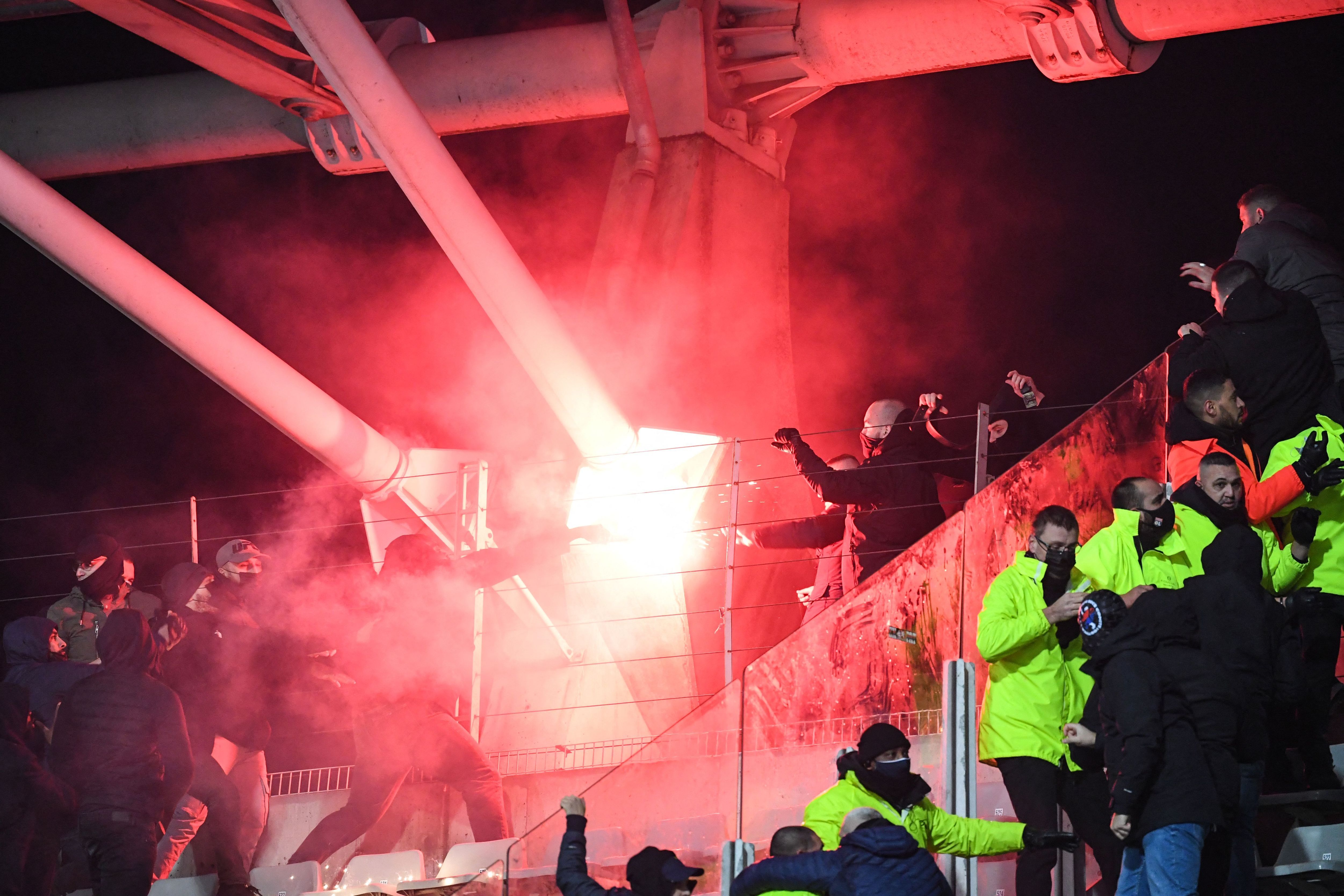 Paris FC-OL, Coupe de France, violence, supporters, 17122021