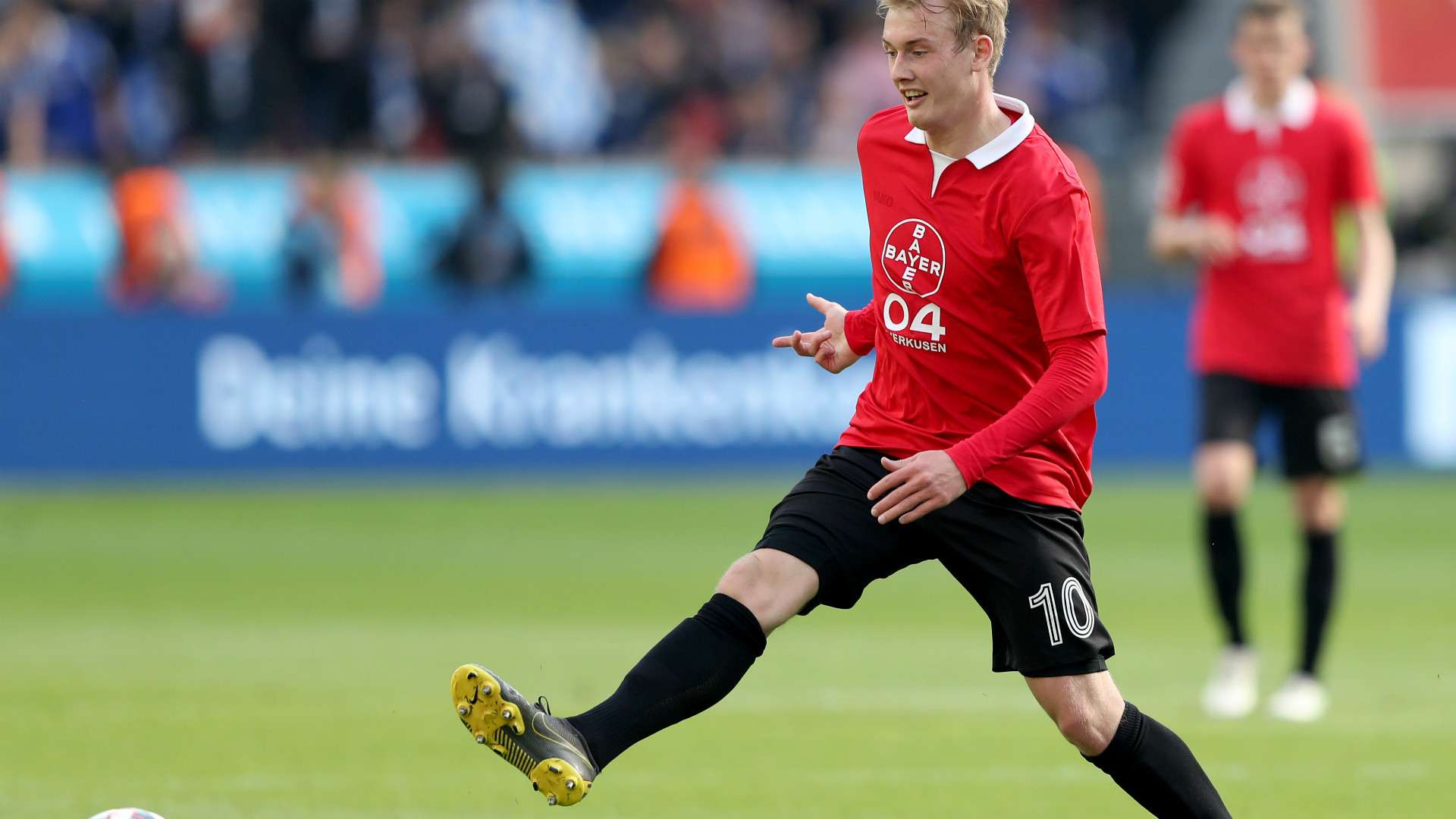 JULIAN BRANDT BAYER LEVERKUSEN