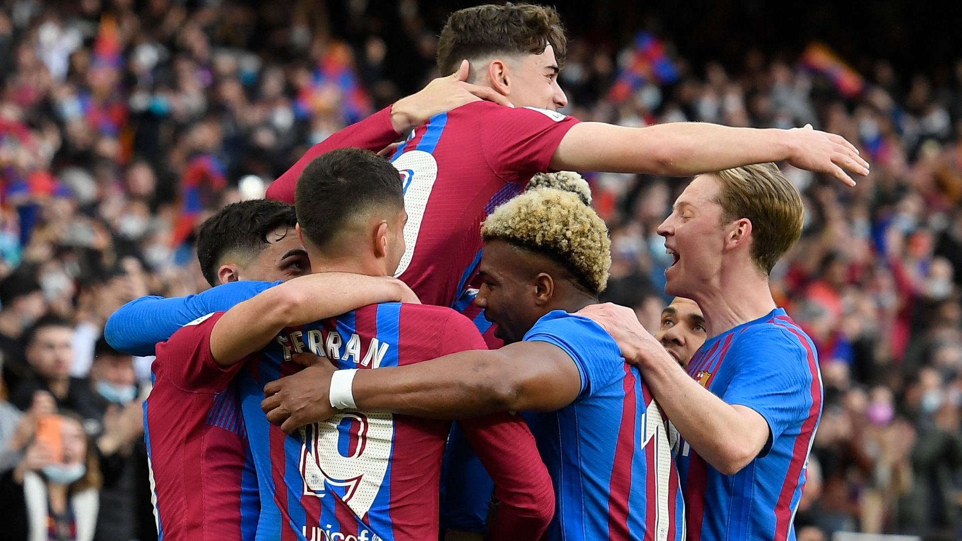 Barcelona celebrating Atletico Madrid Liga