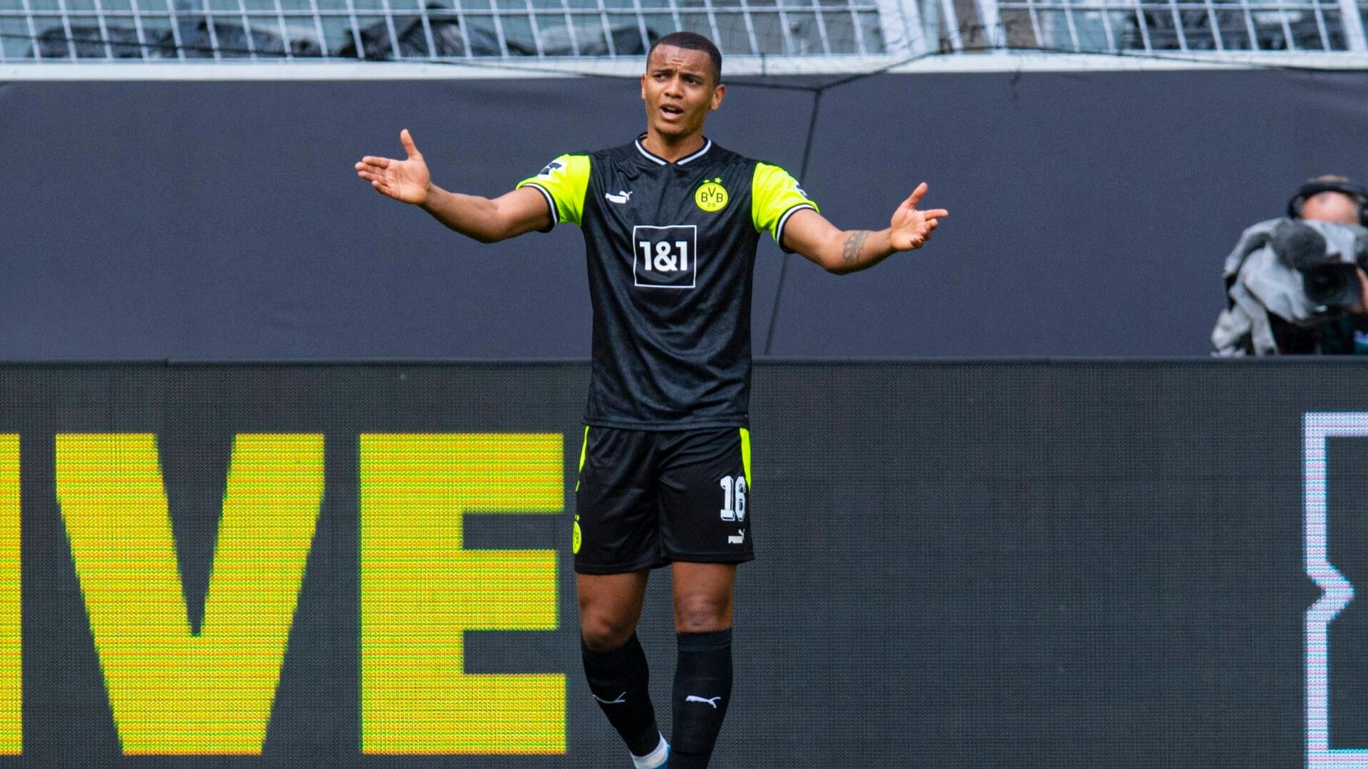 GER ONLY MANUEL AKANJI BVB DORTMUND BREMEN 18042021