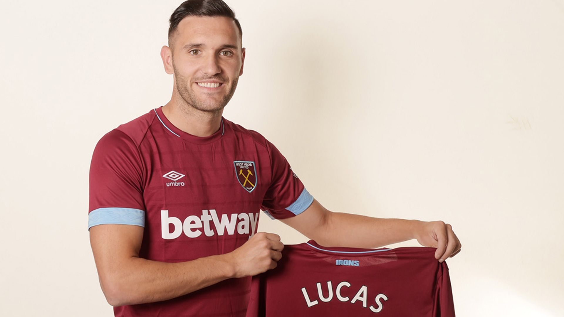 Lucas Perez West Ham 09082018