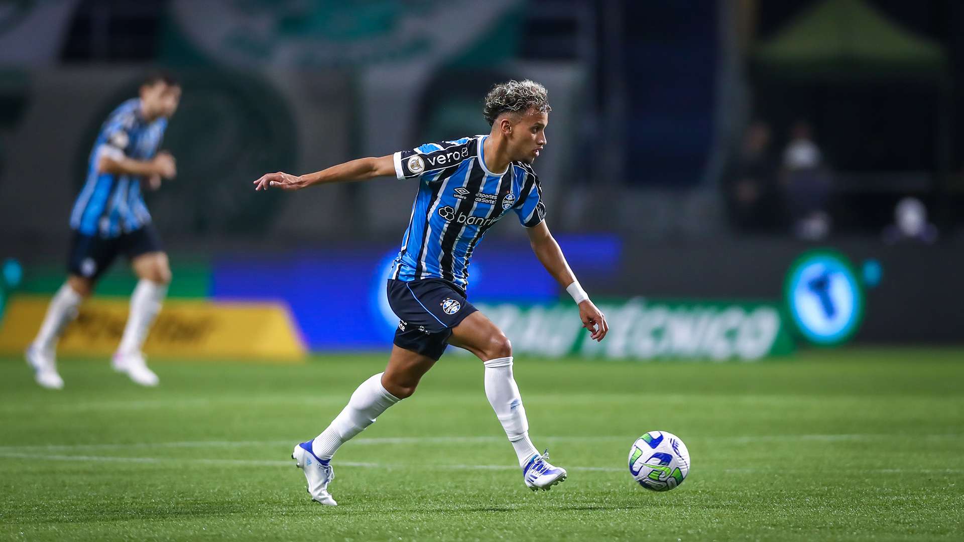 Bitello, jogador do Grêmio