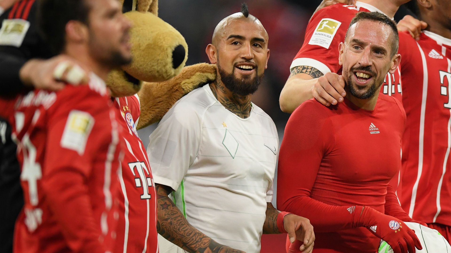 210118 Arturo Vidal Franck Ribéry Bayern Bremen