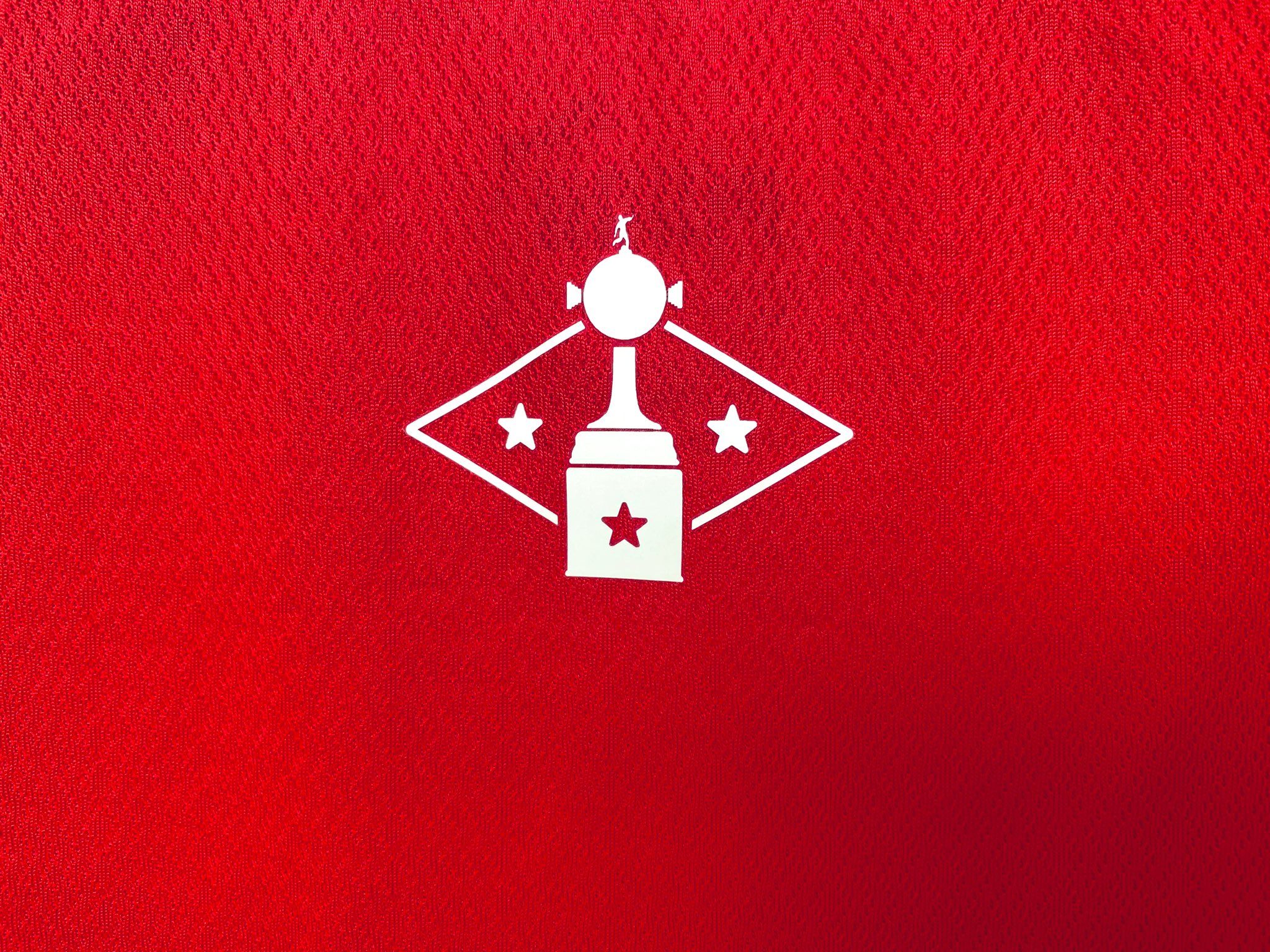 nueva camiseta titular independiente temporada 2022-23