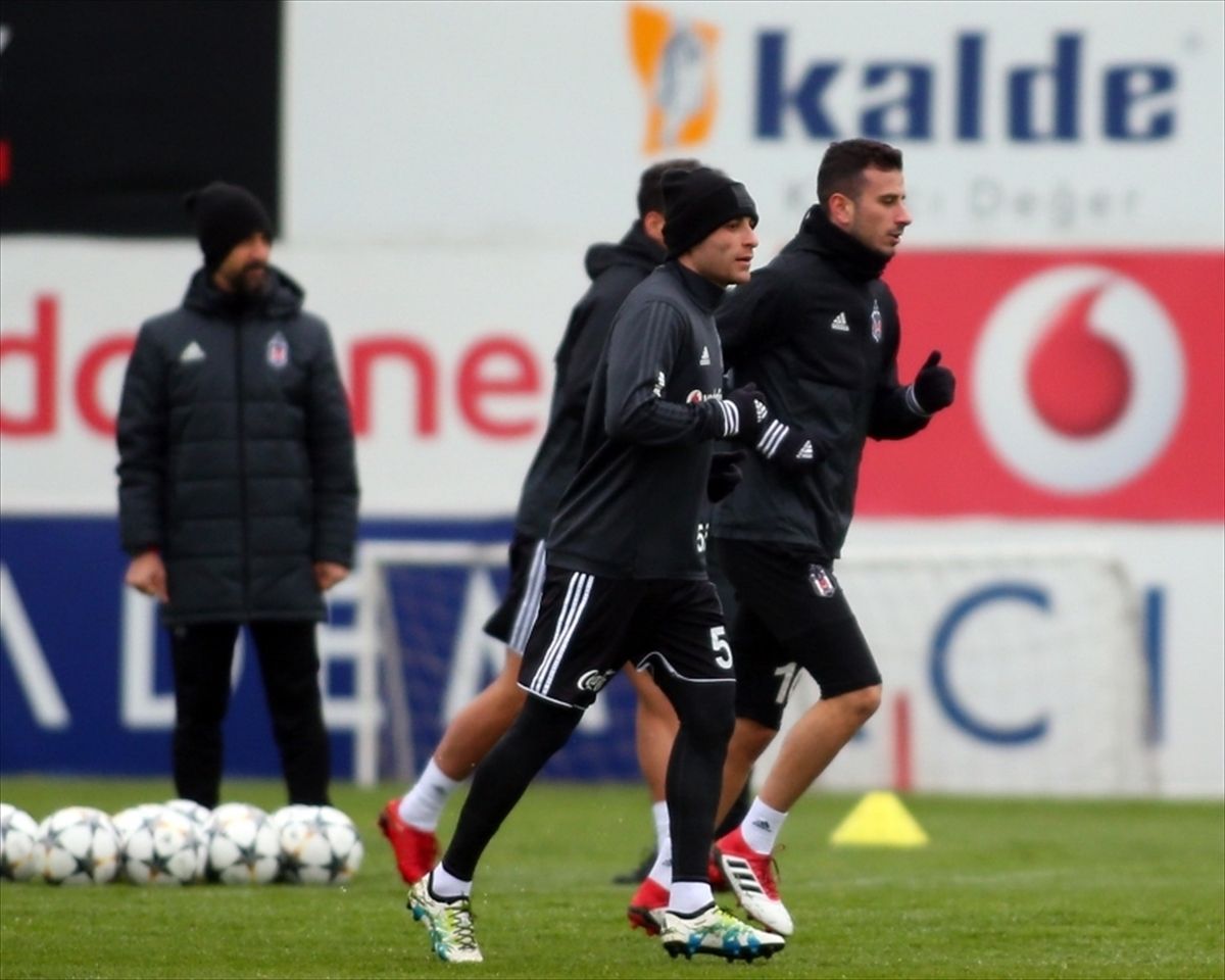 Gokhan Tore Oguzhan Ozyakup Besiktas Training 02/17/18
