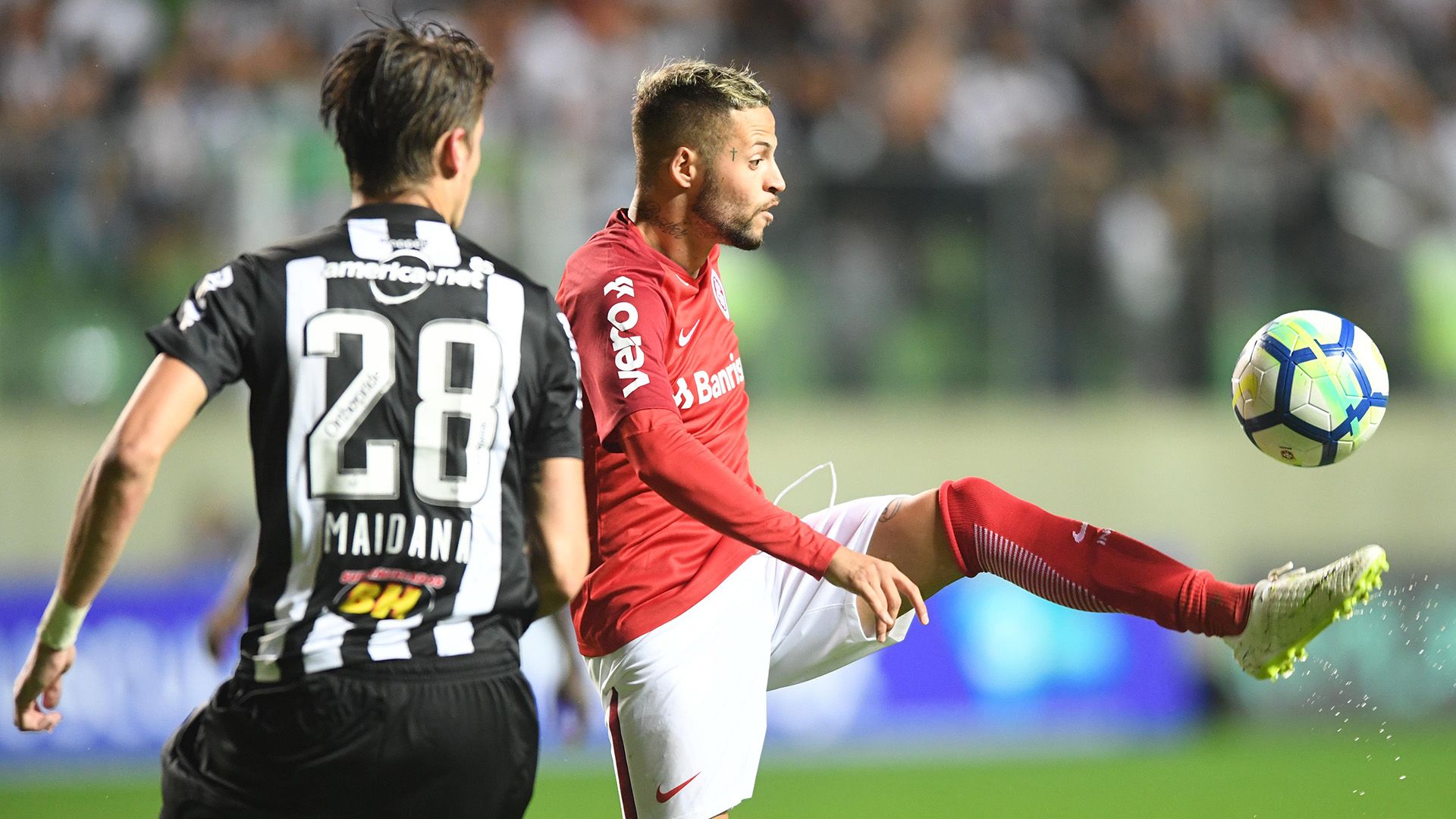 Iago Maidana Nico Lopez Atletico-MG Internacional Brasileirao Serie A 06082018