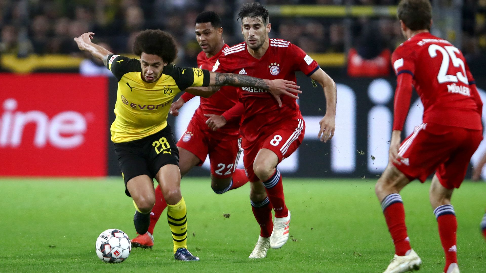 Axle Witsel Javier Marrtinez Dortmund FC Bayern 10112018