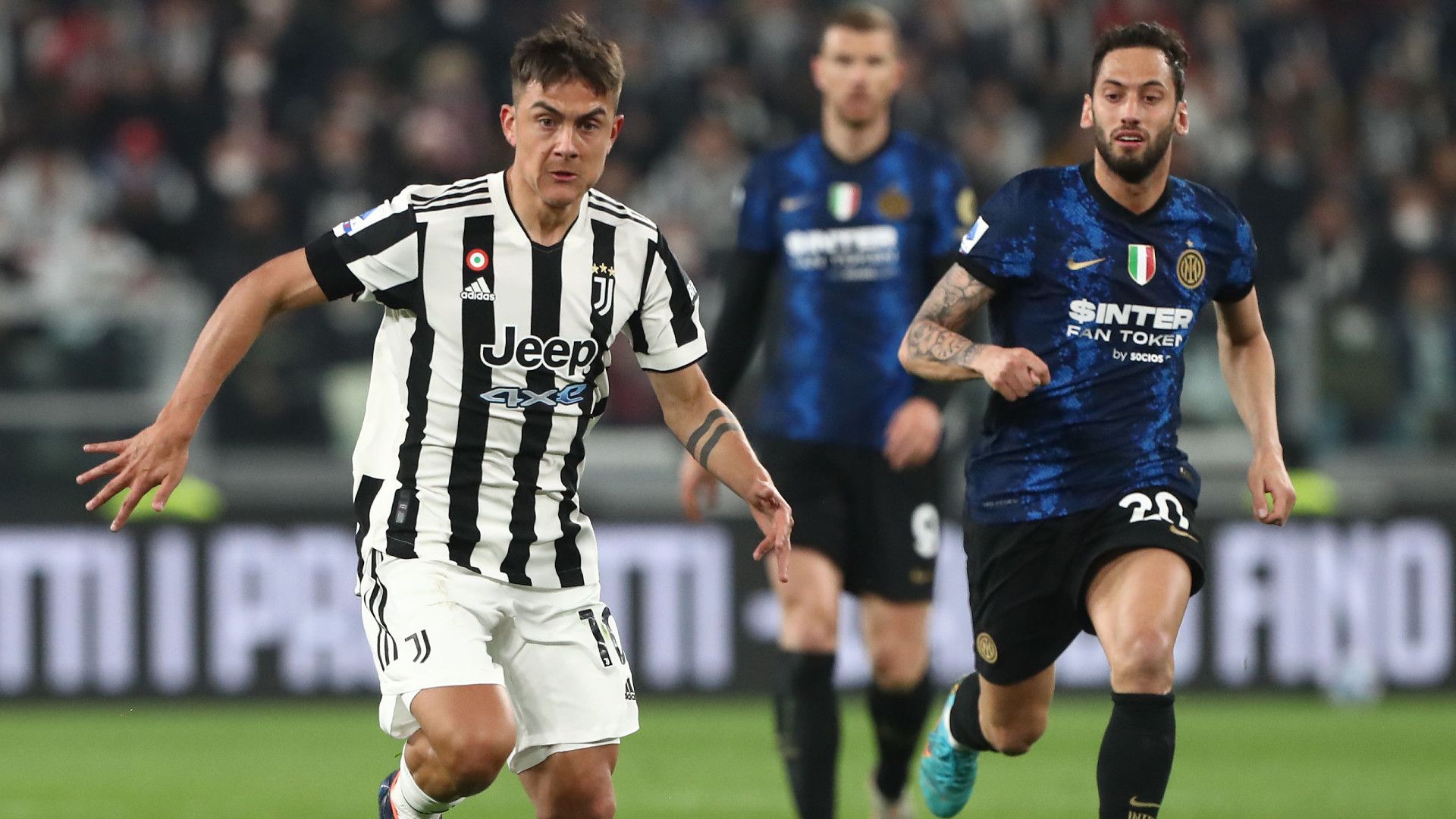 Dybala Calhanoglu Juventus Inter Serie A