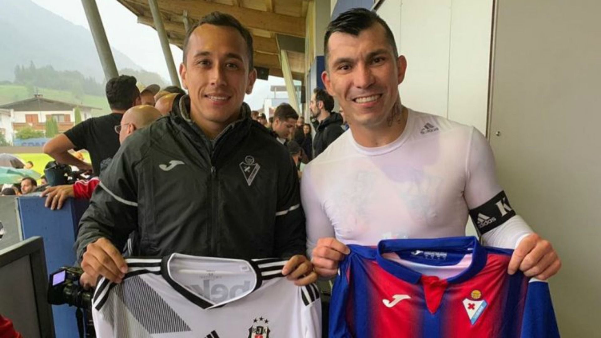 Fabián Orellana-Gary Medel