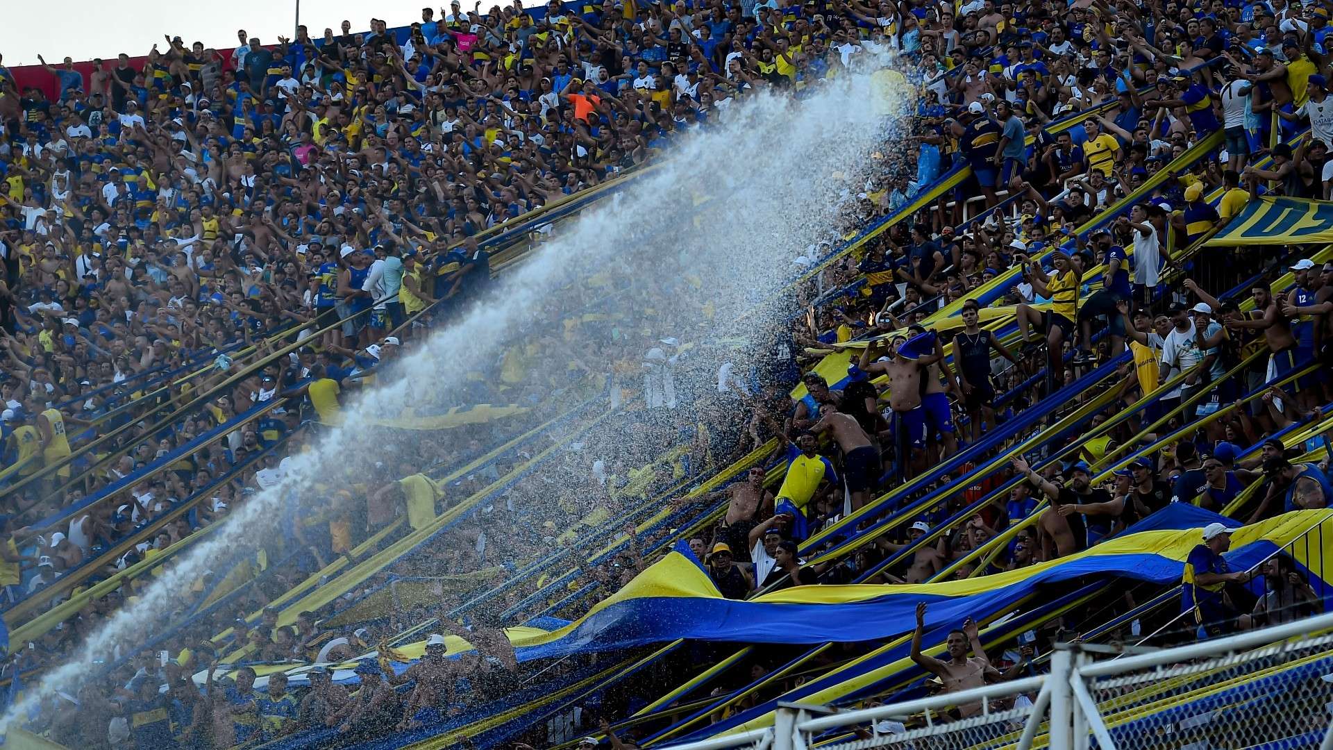 Hinchas Boca Bomberos Copa Liga Profesional 01022024