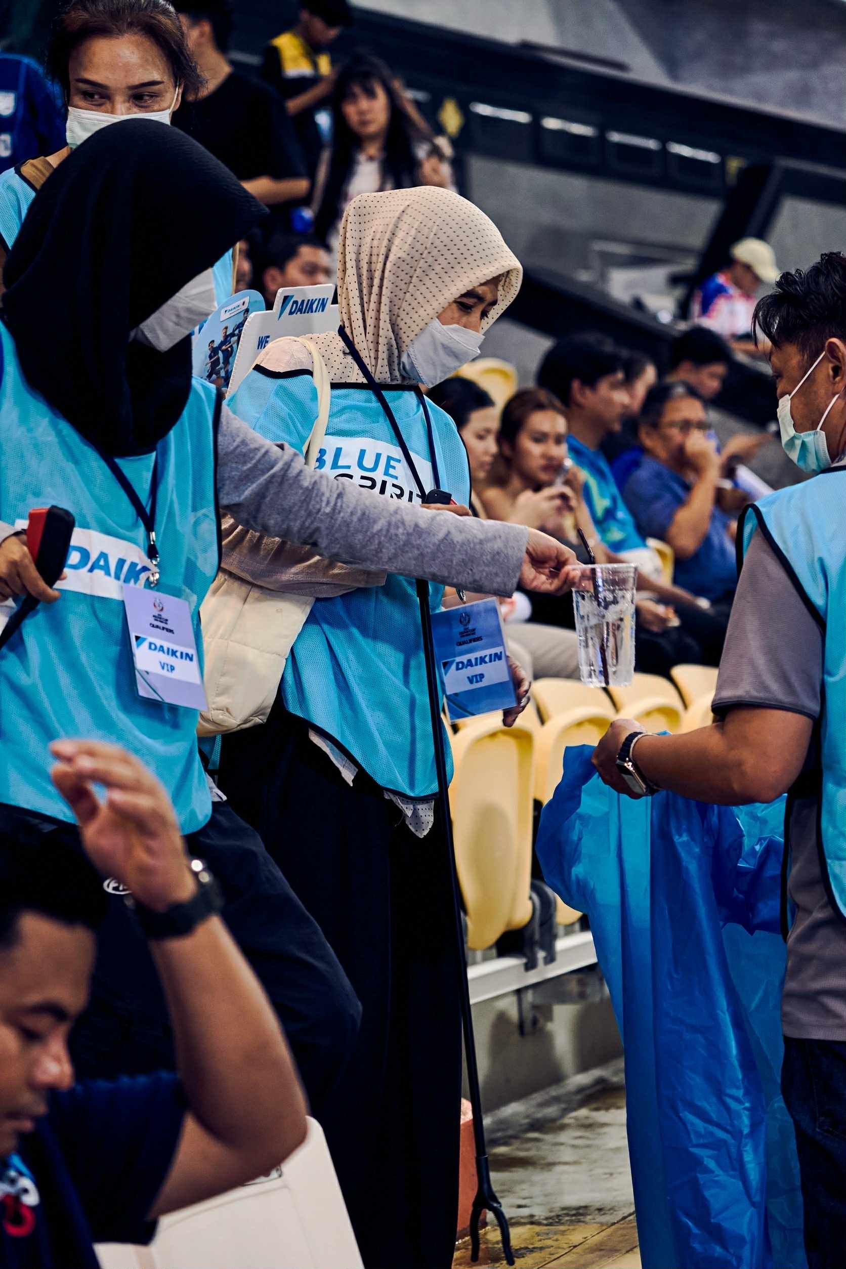 ไดกิ้น - We Cheer We Care 6