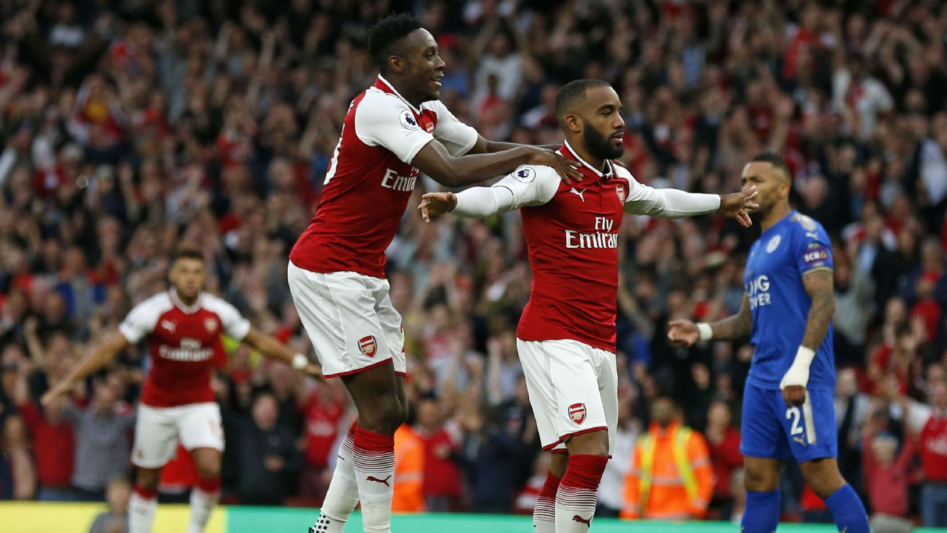 arsenal leicester - danny welbeck alexandre lacazette - premier league