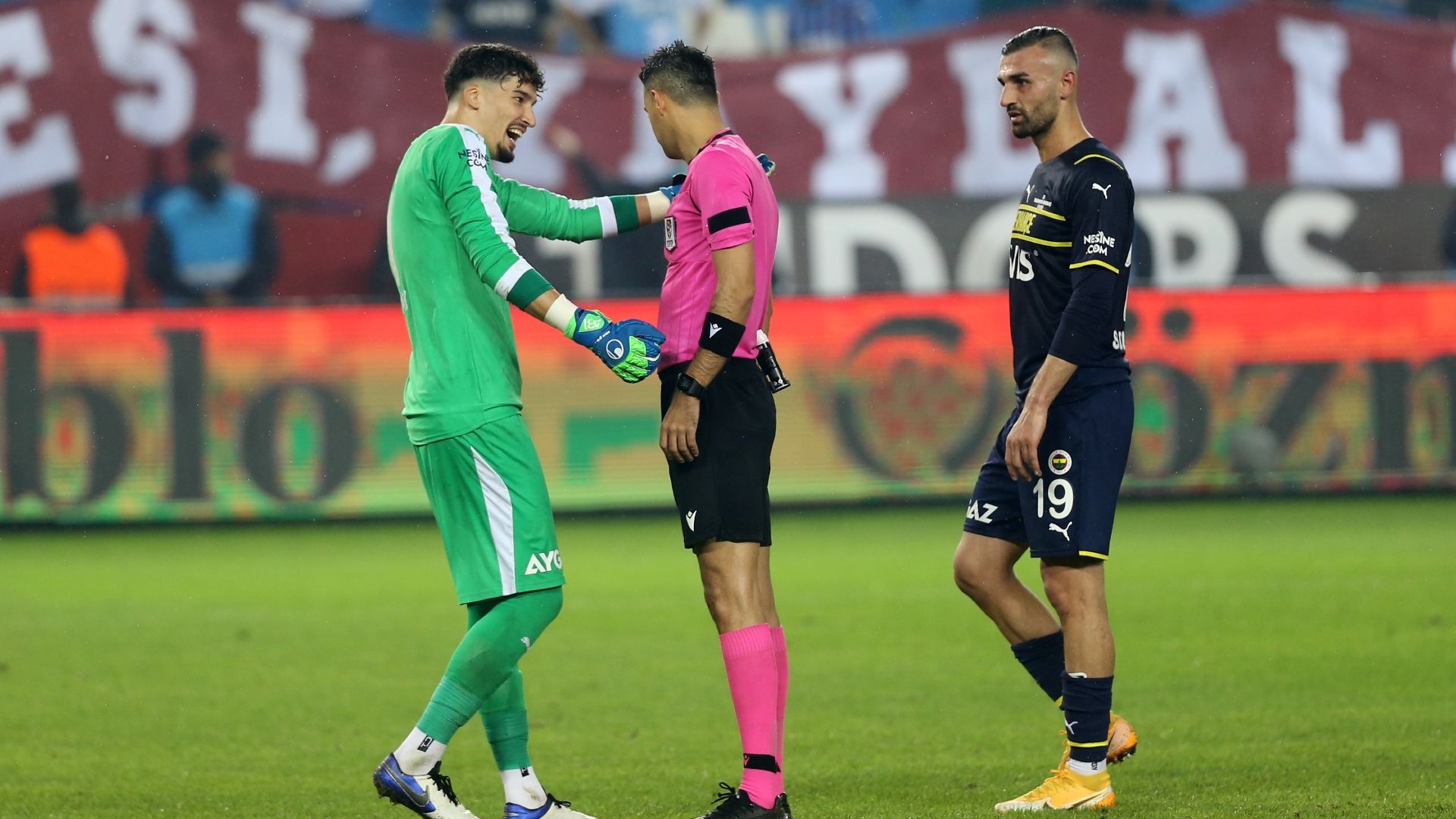 Altay Bayındır Serdar Dursun Feenrbah