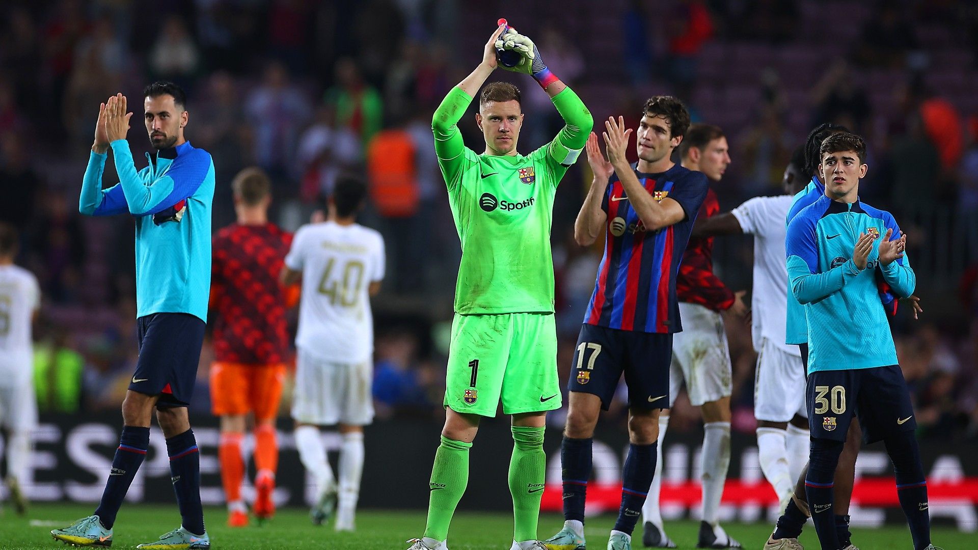 Busquets Ter Stegen Alonson Barcelona 2022-23