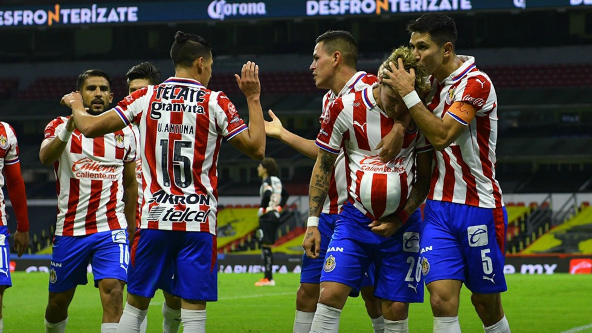 Cristian Calderón Jesús Molina América vs Chivas