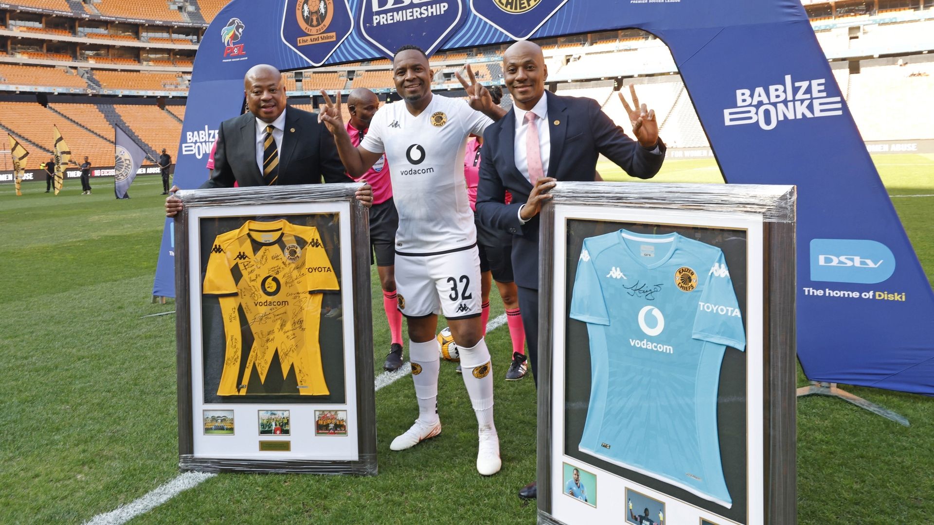 Itumeleng Khune, Bobby Motaung and Kaizer Motaung Jr, Kaizer Chiefs