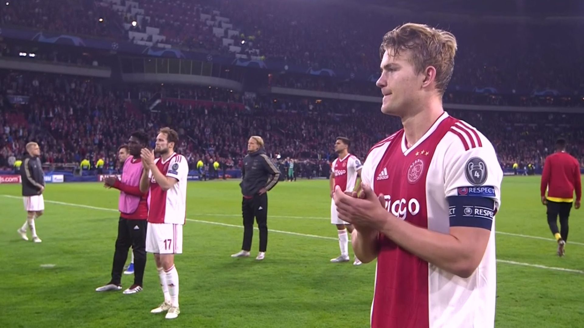 De Ligt Blind Ajax 08052019