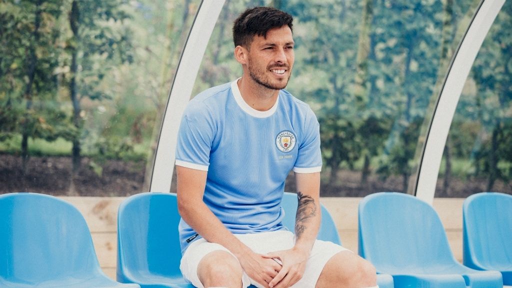 David Silva Manchester City special kit 08012019