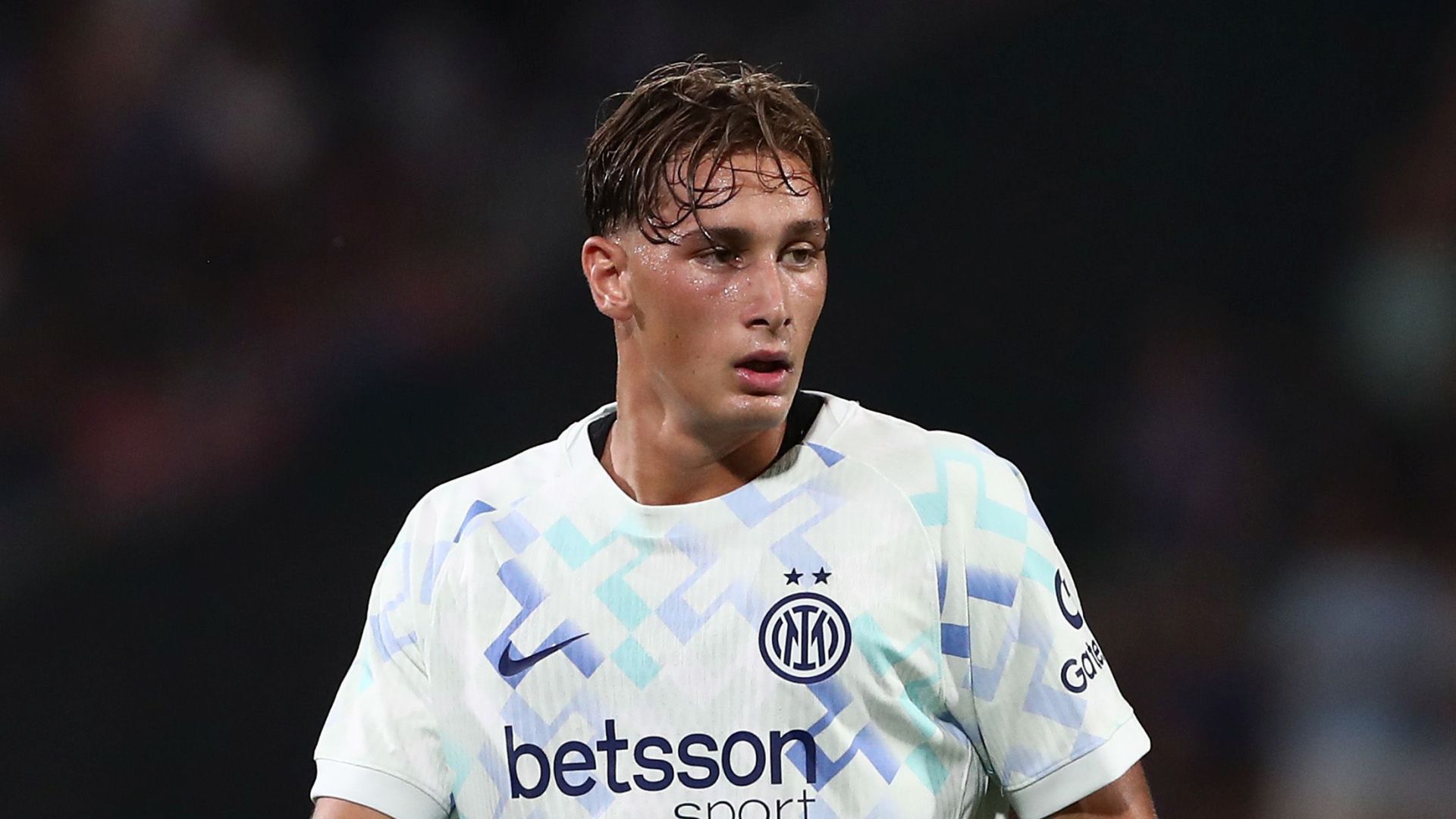 esposito inter 2025 26 sguardo 16.9