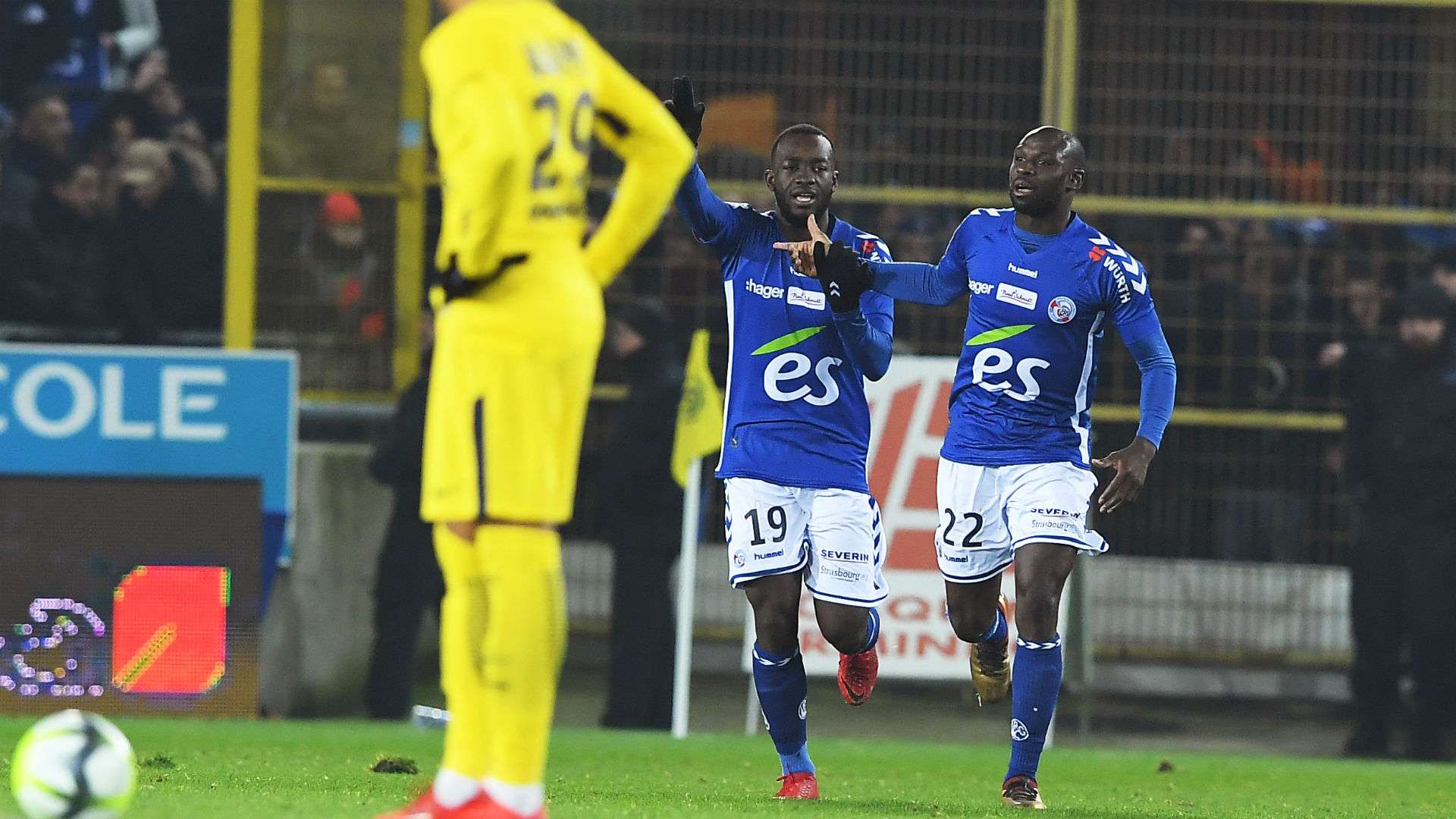 Stephane Bahoken Strasbourg PSG Ligue 1 02122017
