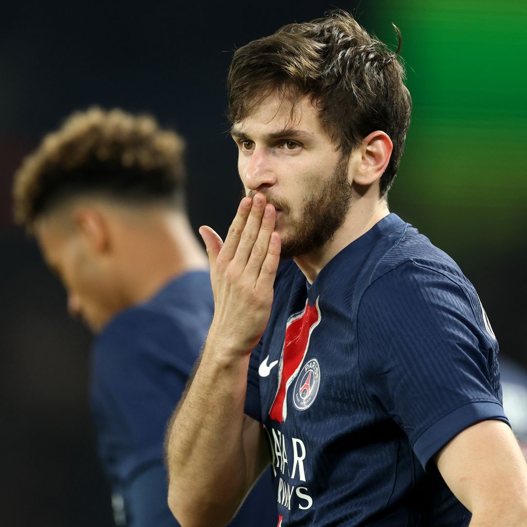 Kvaratskhelia PSG Aston Villa Champions League